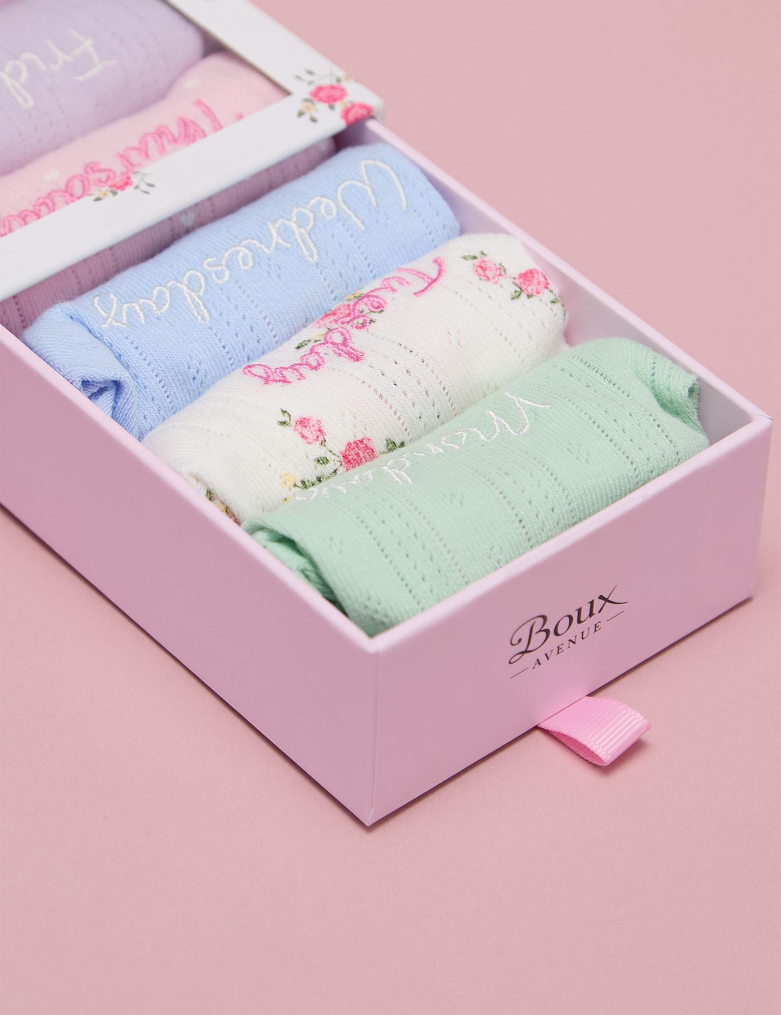 5 Pack Cotton Rich Weekday Pointelle Thongs 12 of 13