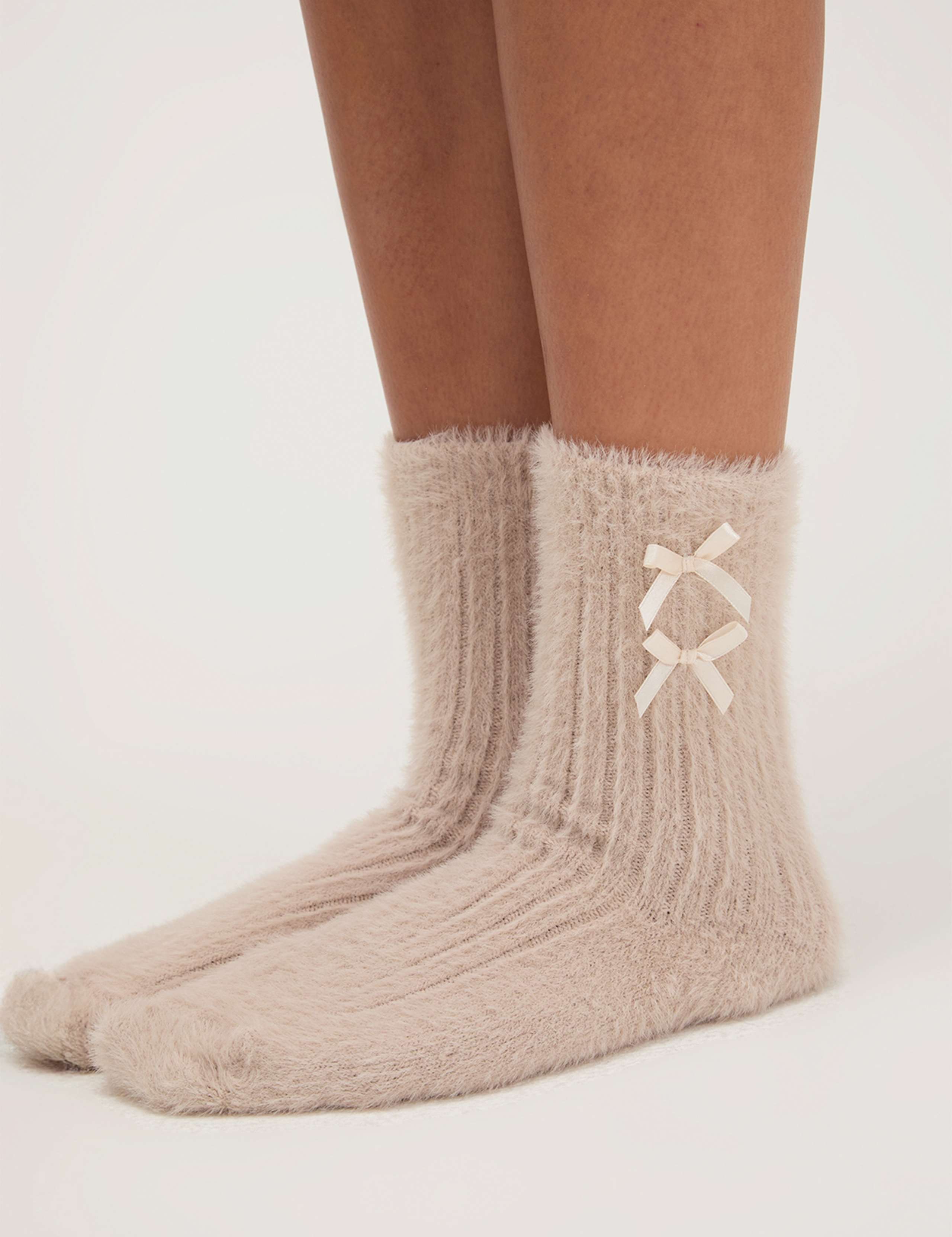 2 Pack Bow Trim Ribbed Fluffy Socks 6 of 7