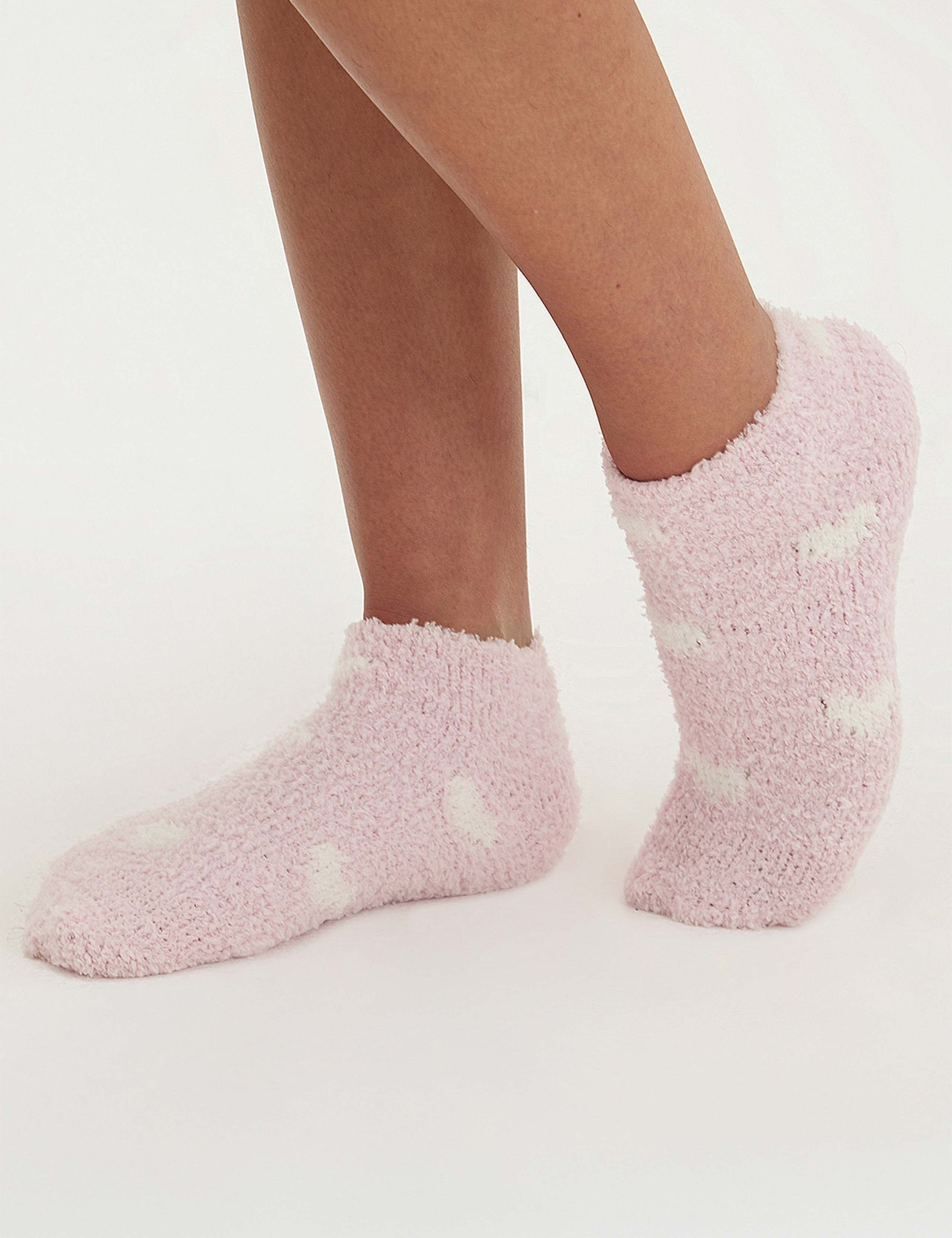 2 Pack Heart Fluffy Trainer Socks 3 of 7
