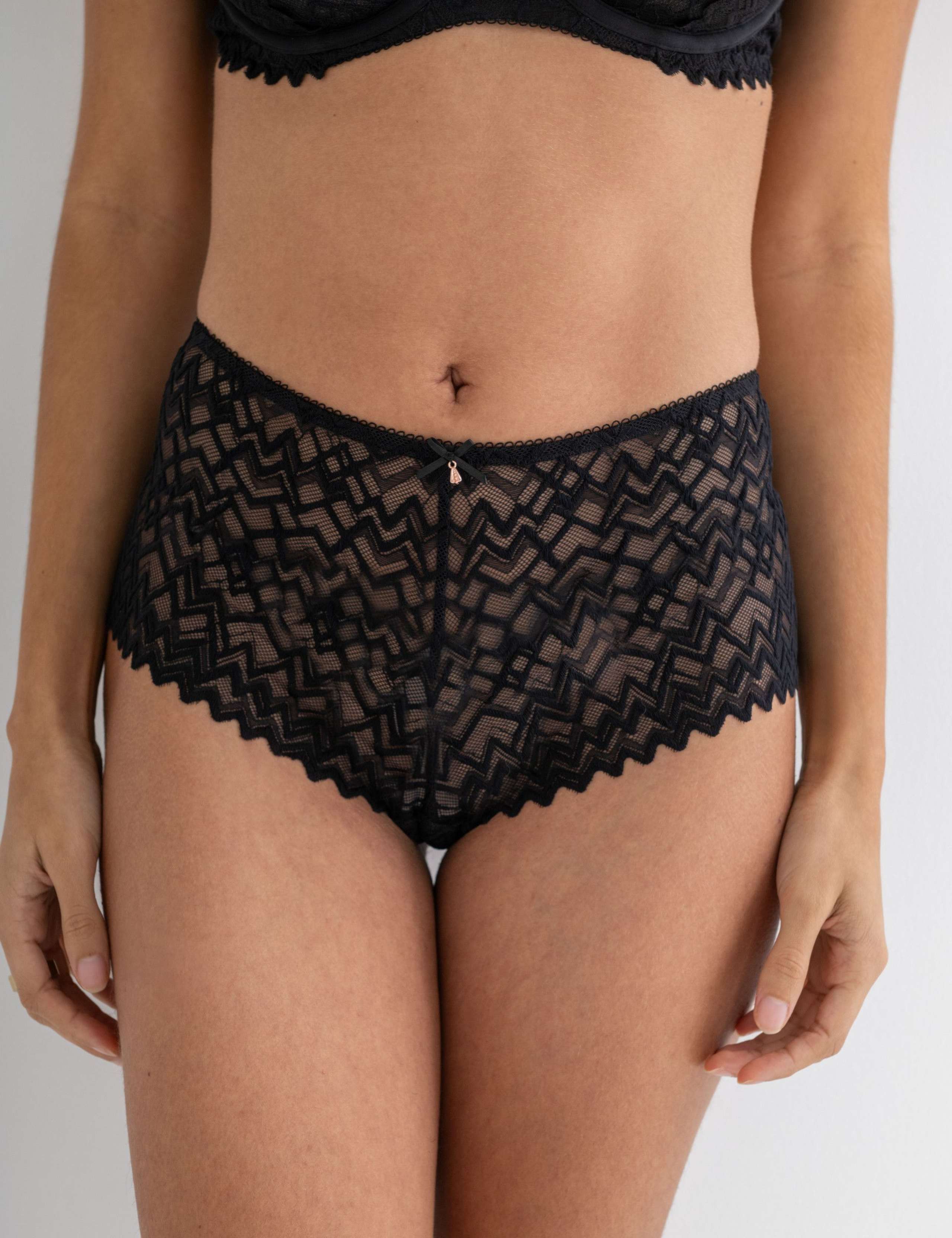 Mixology Lace Shorts 9 of 10