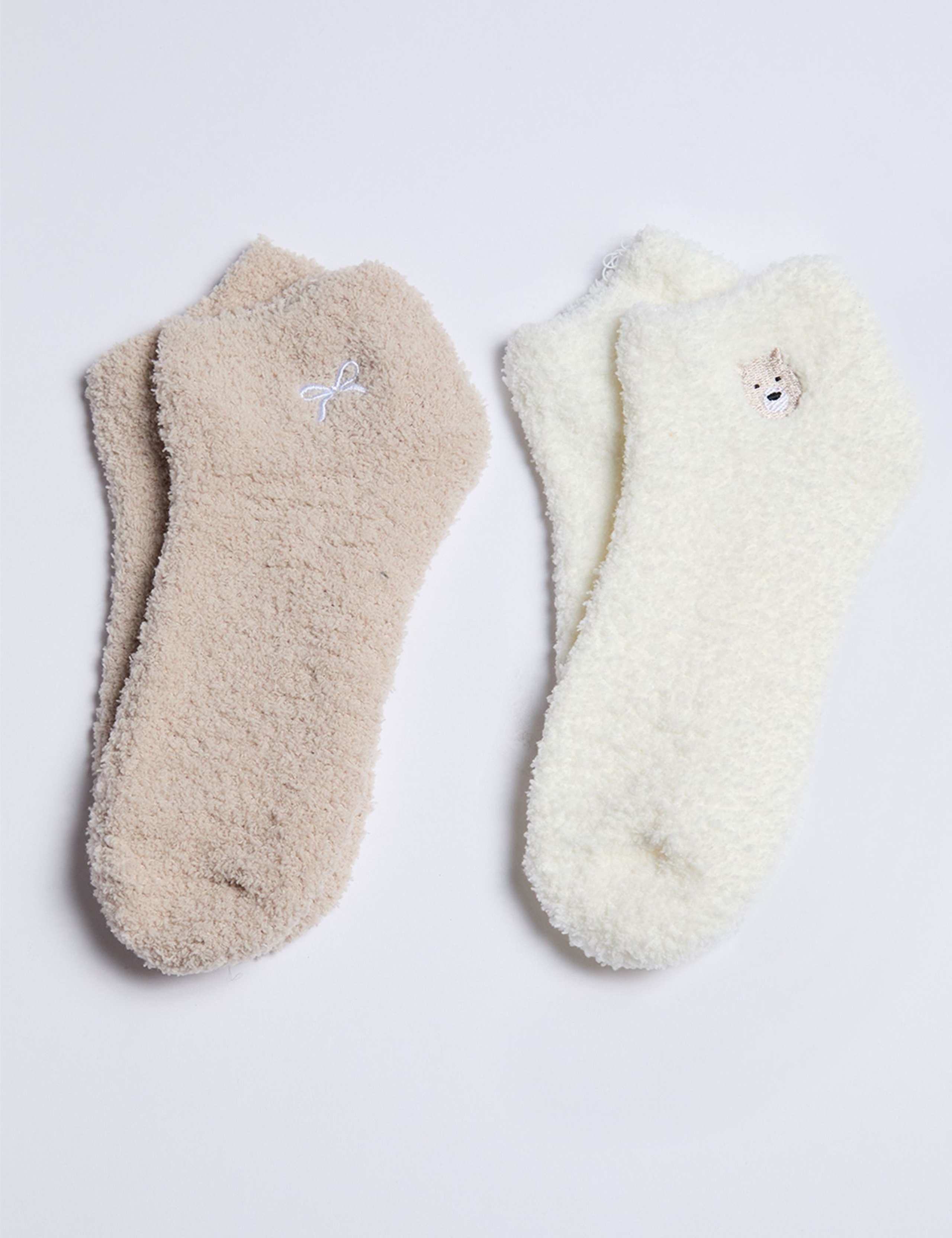 2pk Cosy Bear & Bow Trainer Fluffy Socks 2 of 5