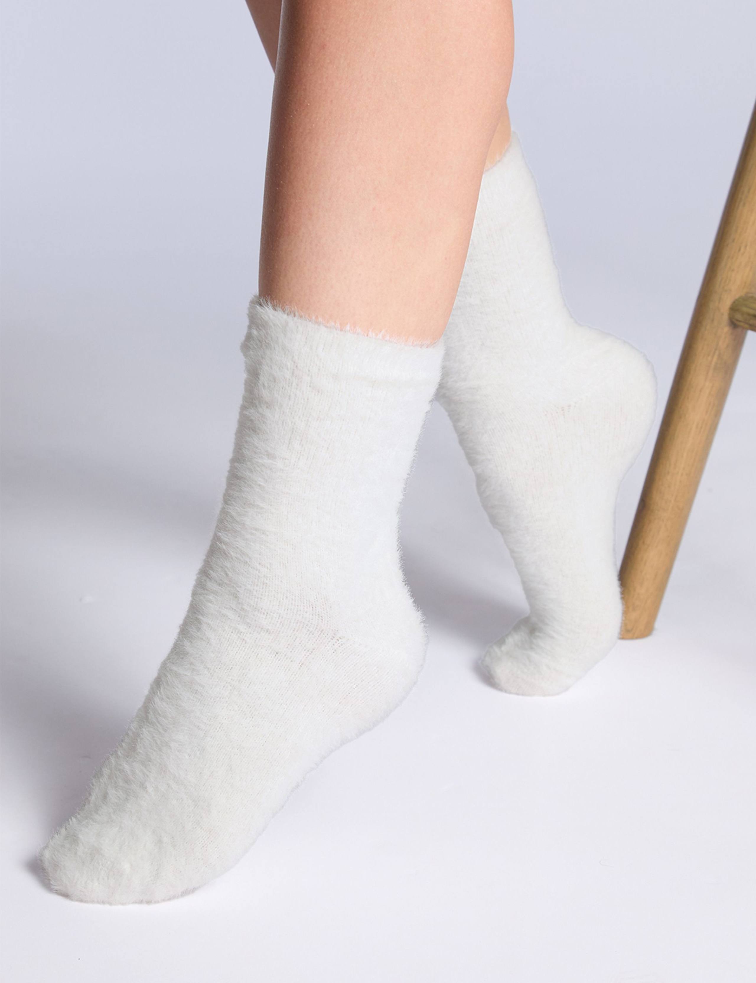 2pk Cosy Fluffy Ankle High Socks 2 of 6