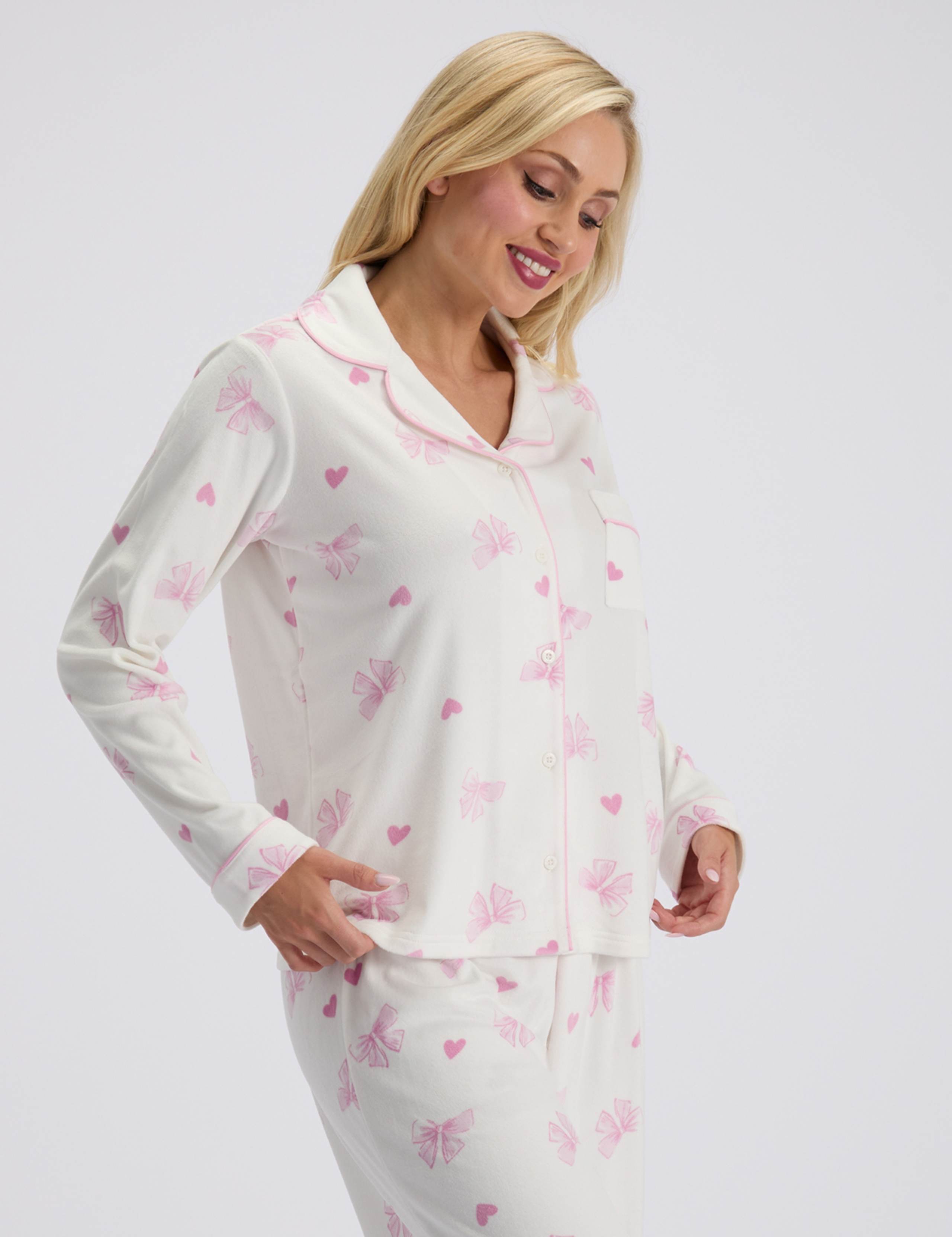 Velour Pyjama Set 6 of 8