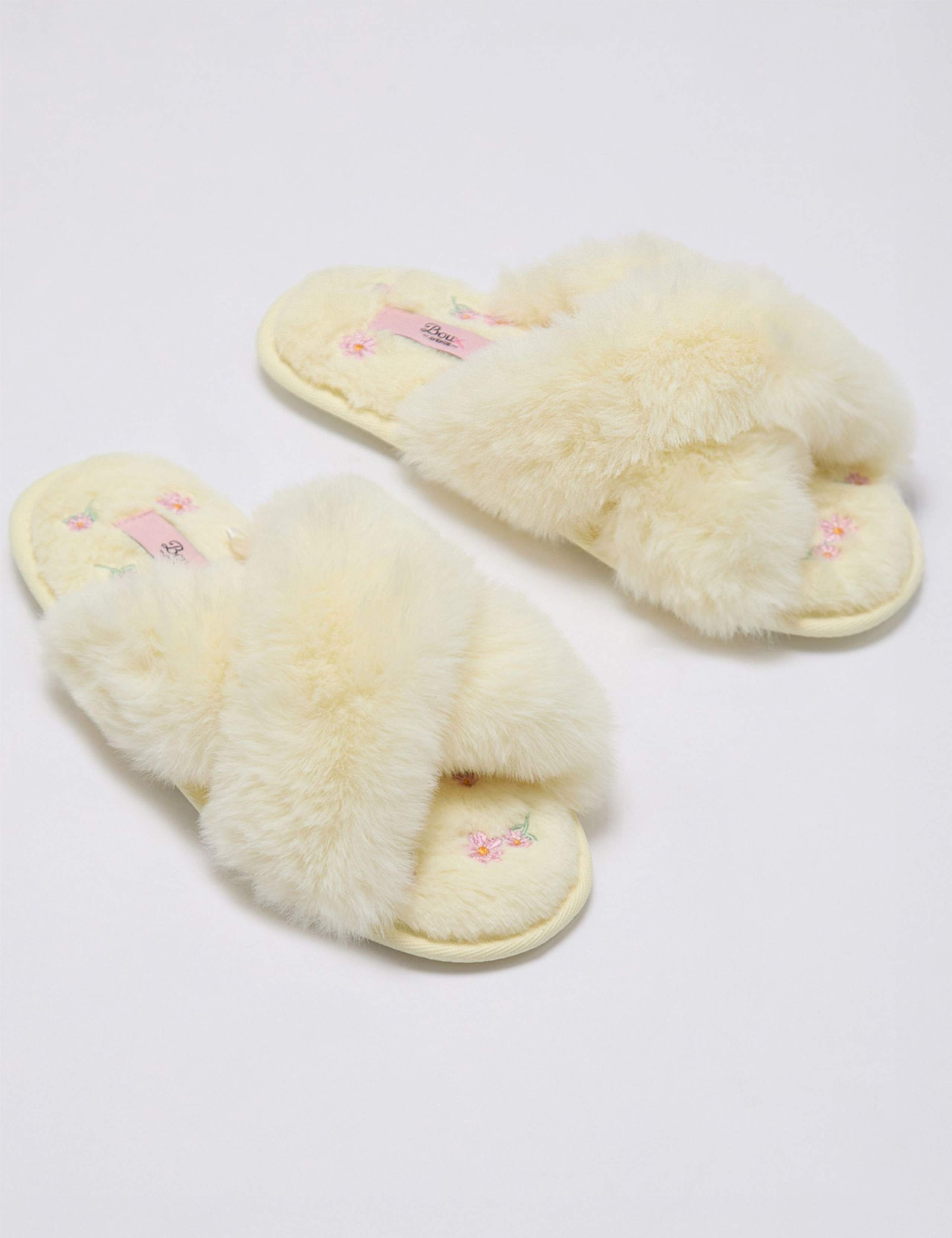 Floral Embroidered Crossband Open Toe Slippers 4 of 4