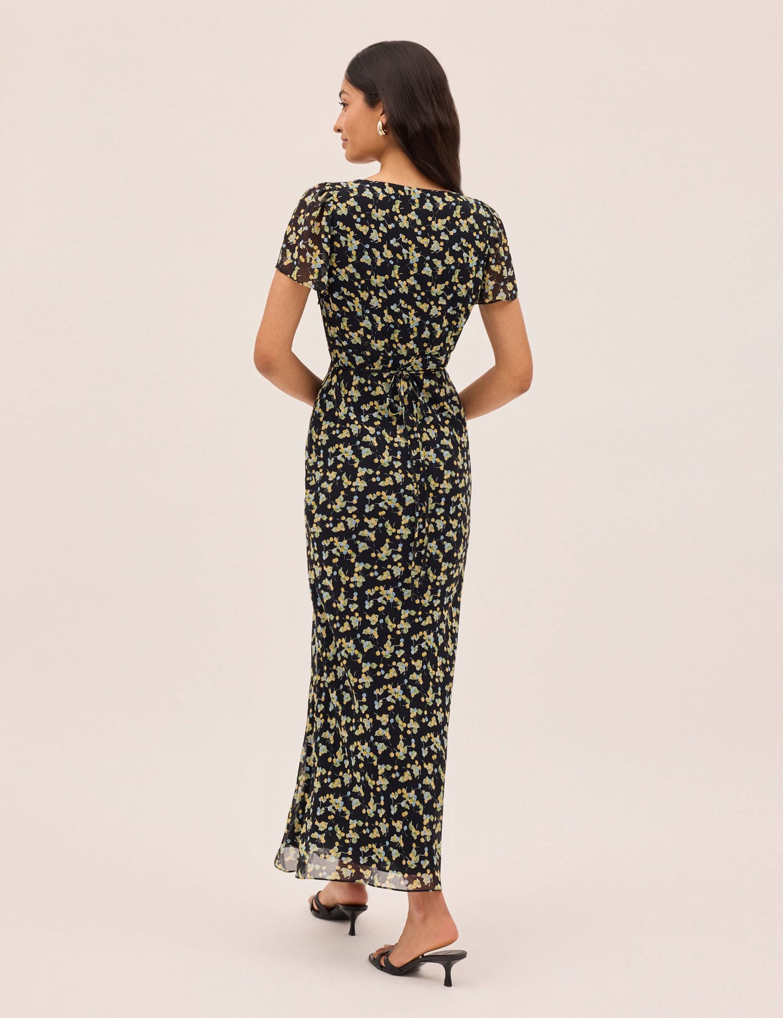 Cherry Print V-Neck Maxi Tea Dress 3 of 4