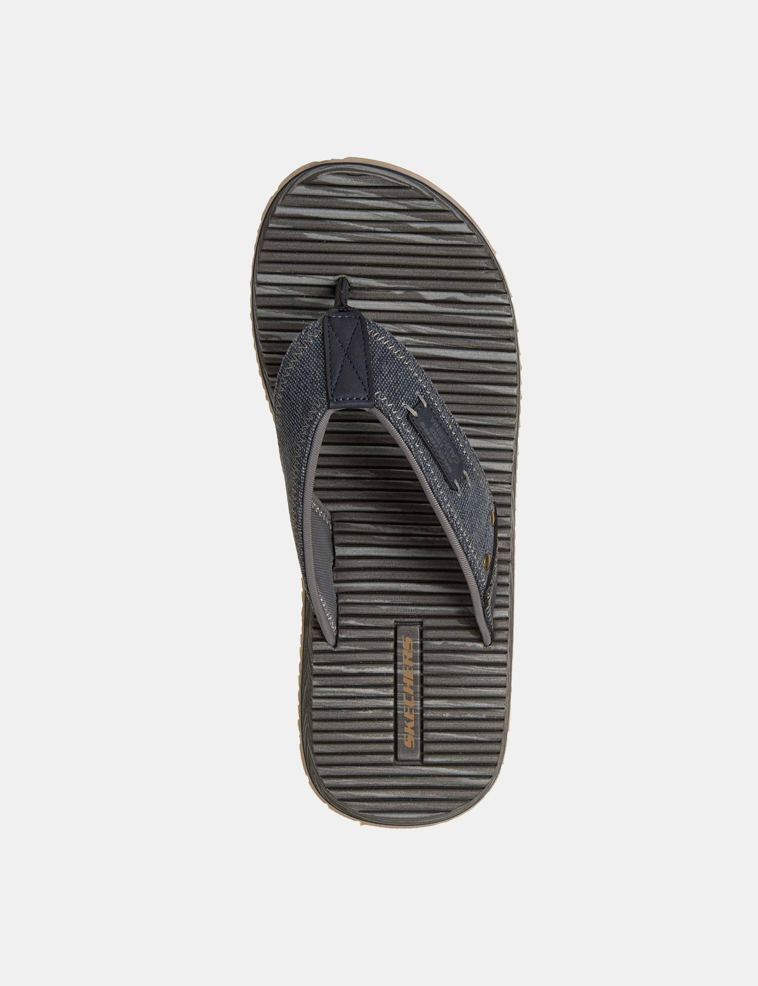 Quill Flip Flops 2 of 5