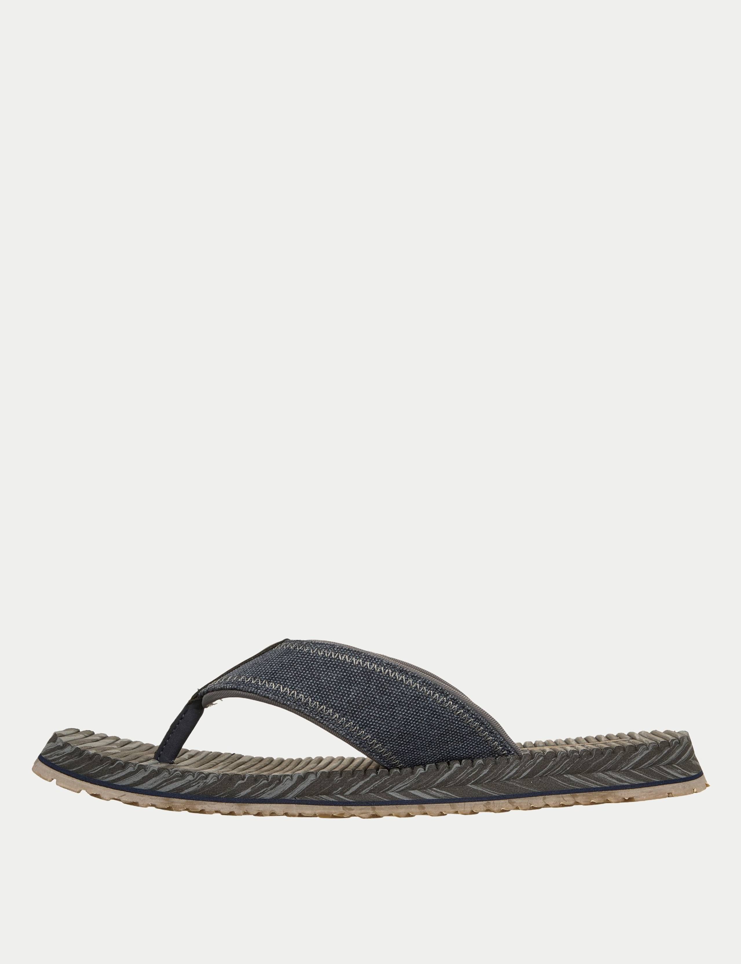 Quill Flip Flops 4 of 5