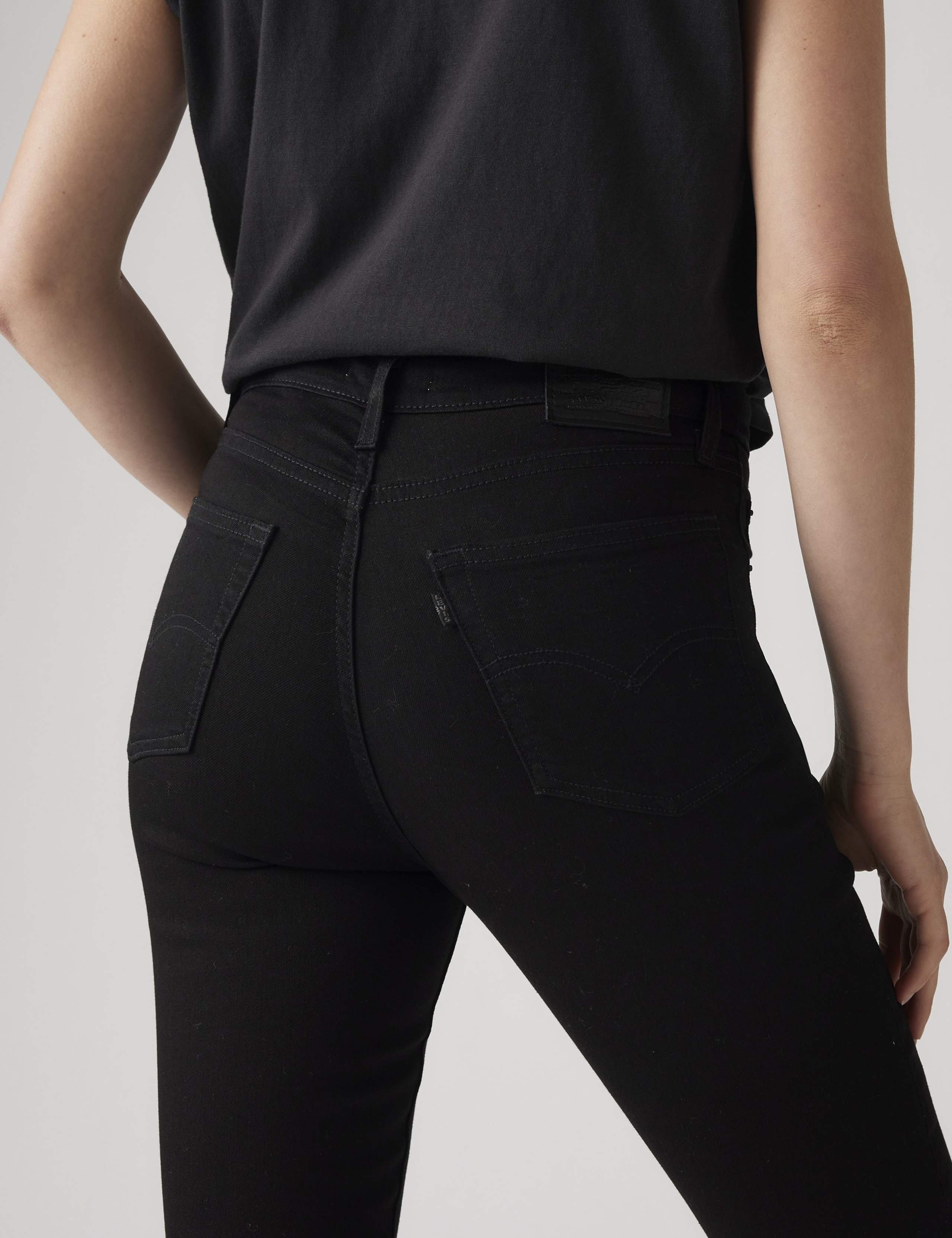 721 High Rise Skinny Jeans 5 of 9