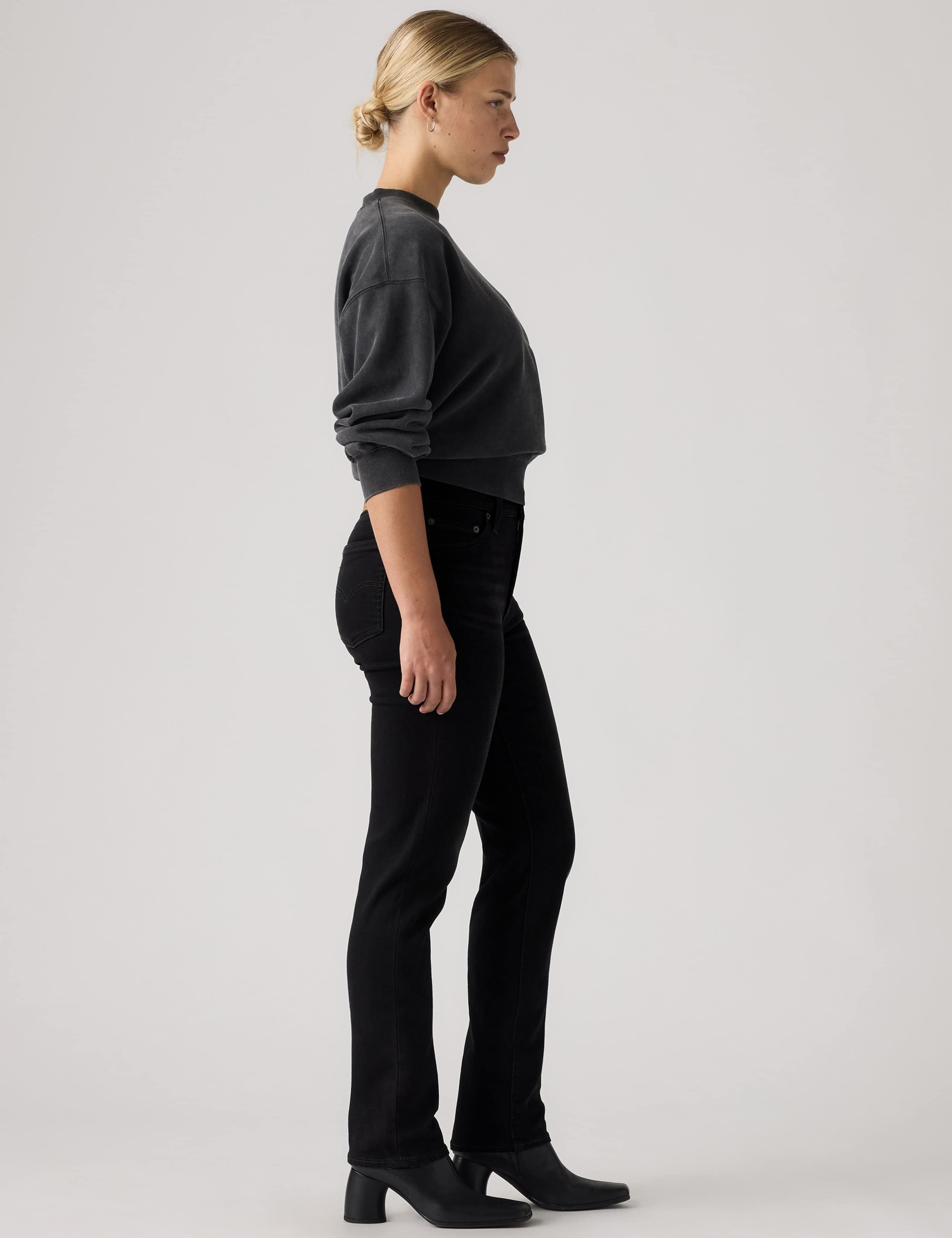 722 High Rise Slim Jeans 4 of 5