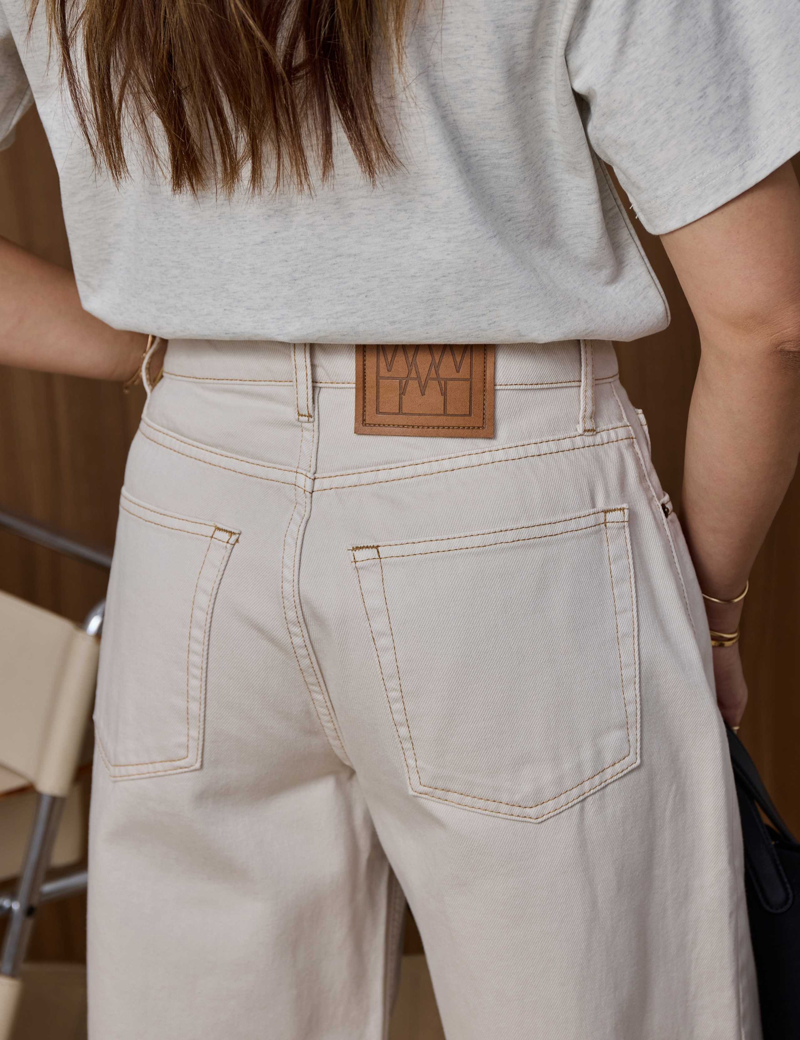 Relaxed High Waisted Barrel Jeans 4 of 6