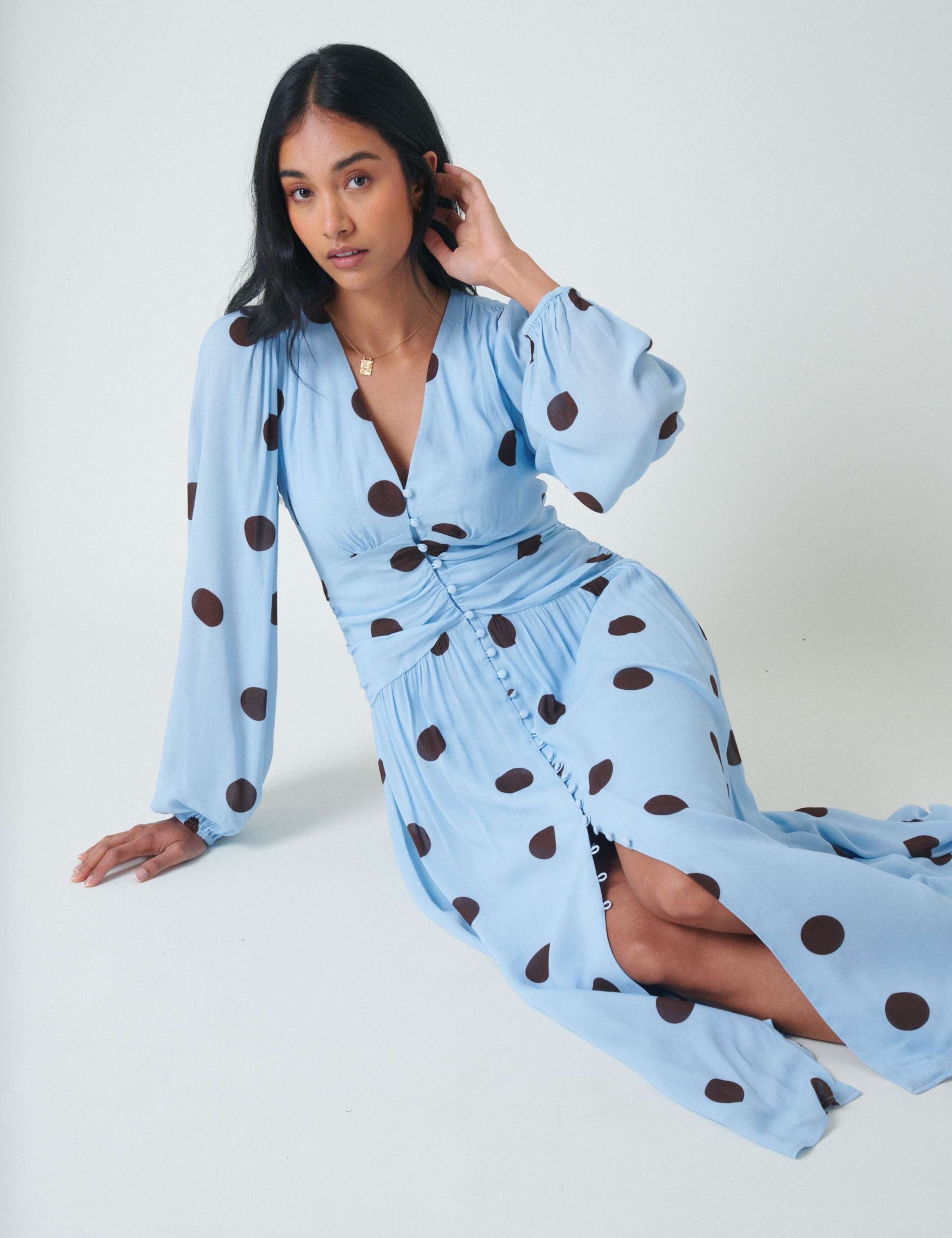 Polka Dot V-Neck Midaxi Tea ress 5 of 5