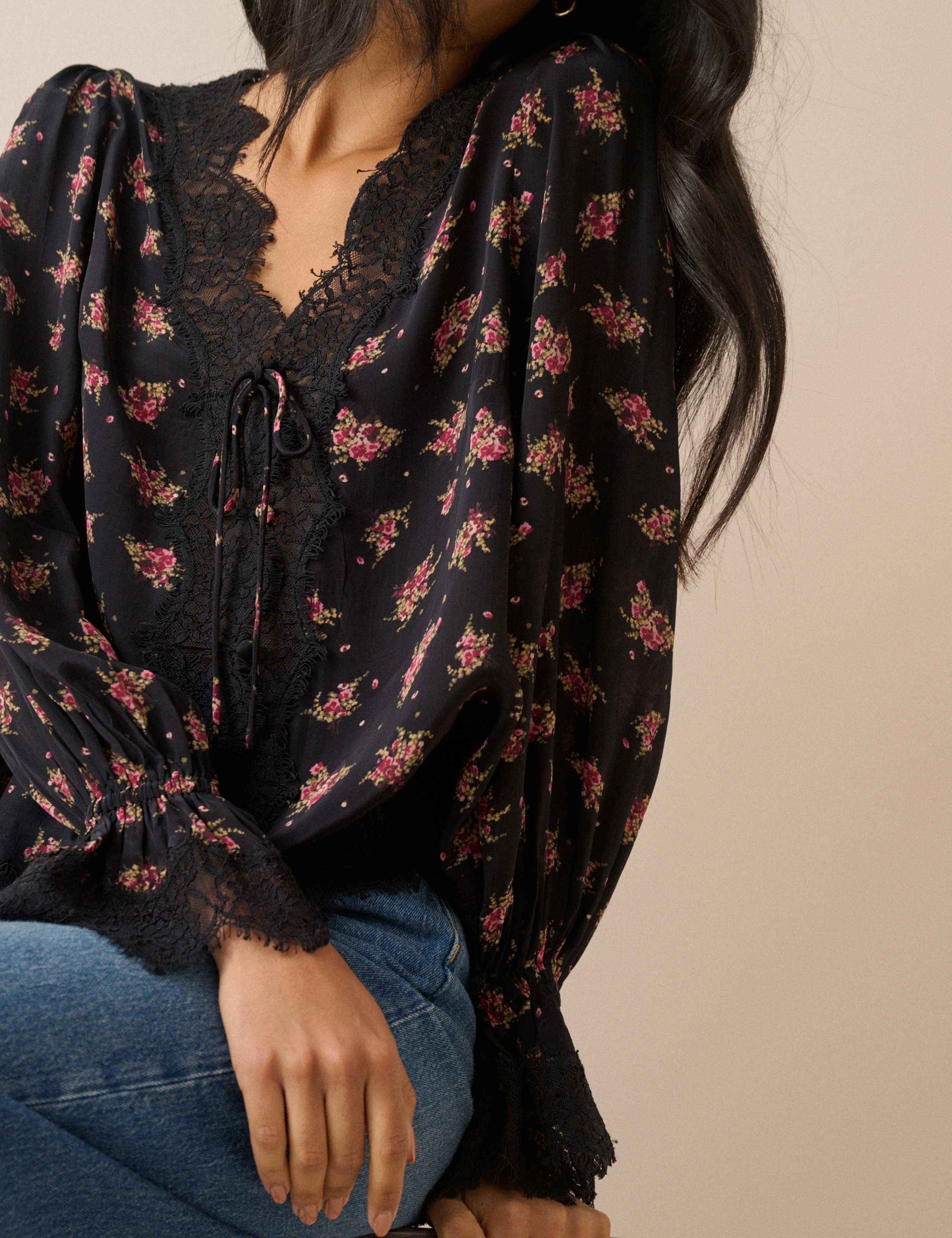 Floral V-Neck Lace Detail Blouse 5 of 5