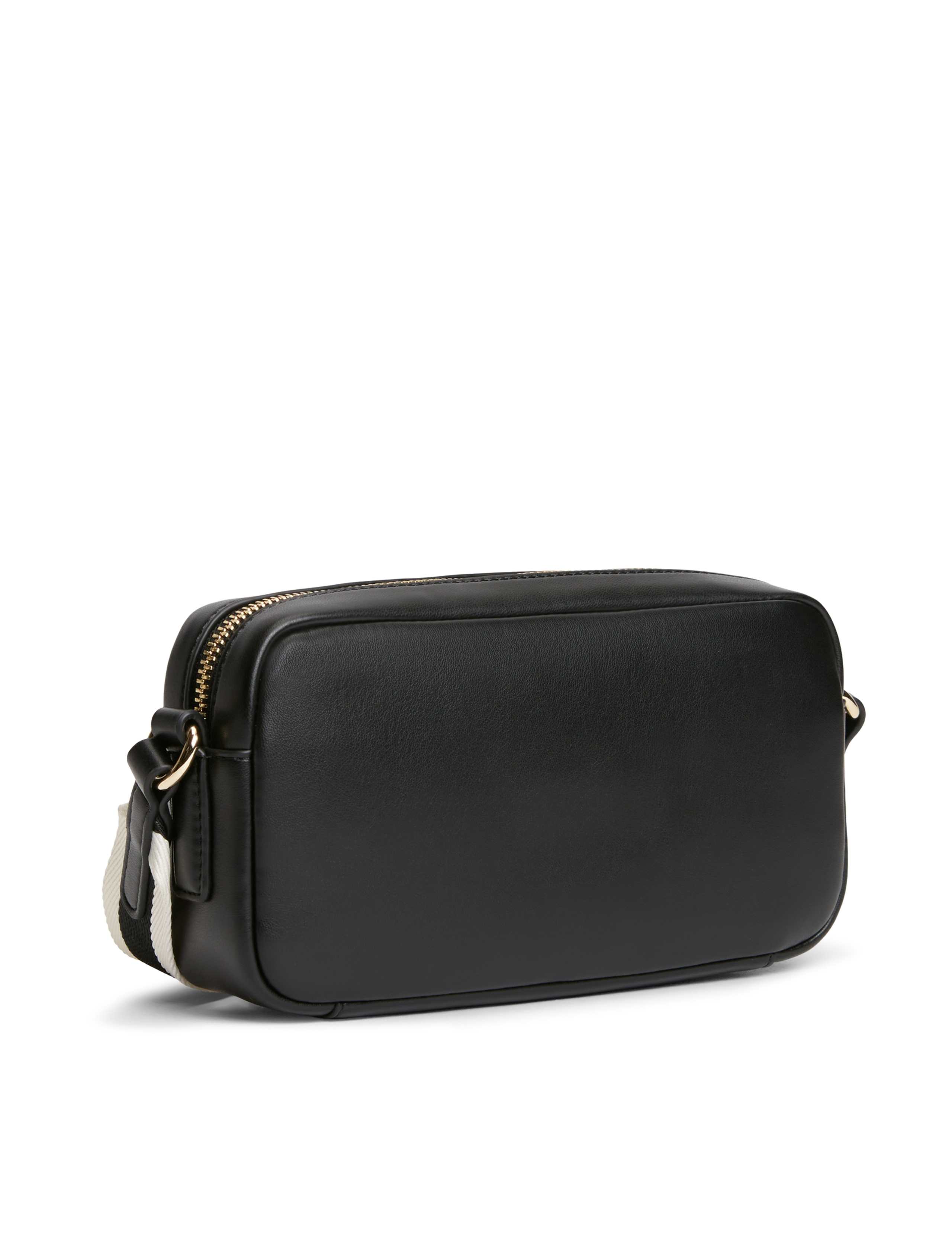 Essential Cross Body Camera Bag 3 of 5