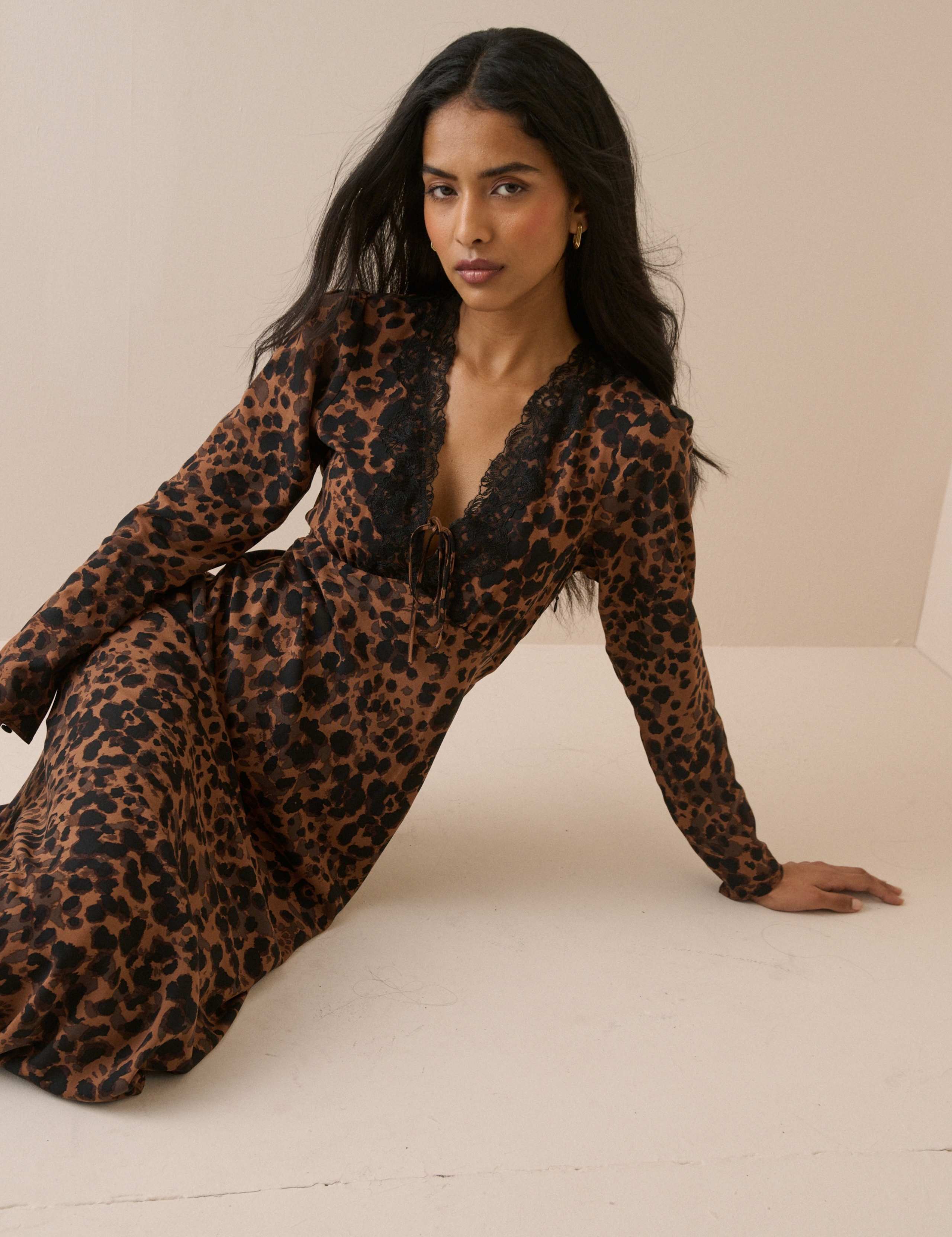 Animal Print V-Neck Midi Tea Dress 3 of 5