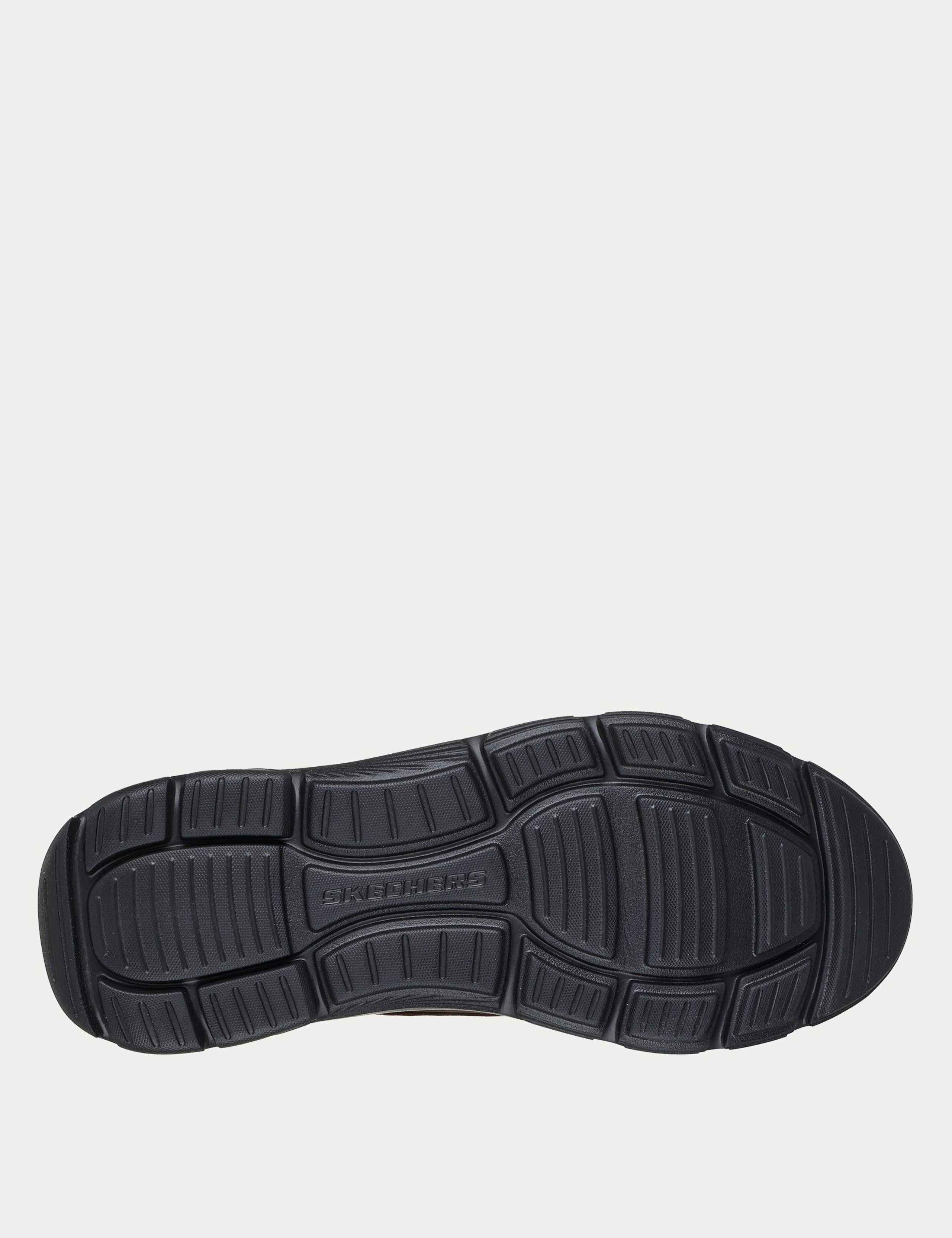 Arch Fit Garza Chukka Boots 5 of 5