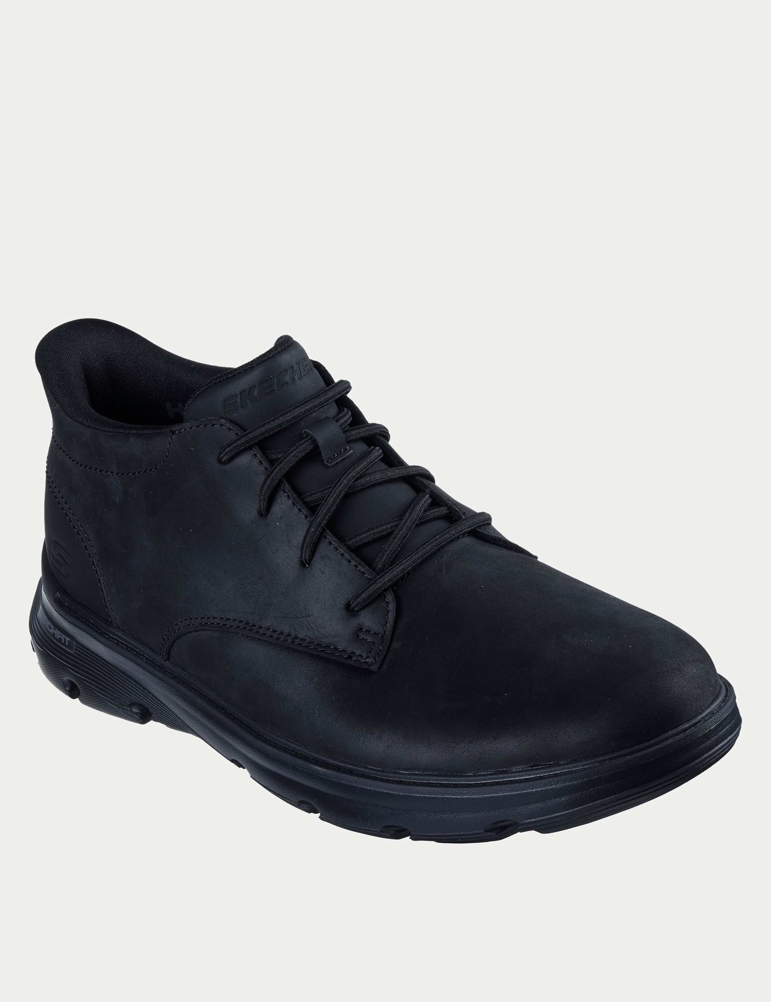 Arch Fit Garza Chukka Boots 4 of 5