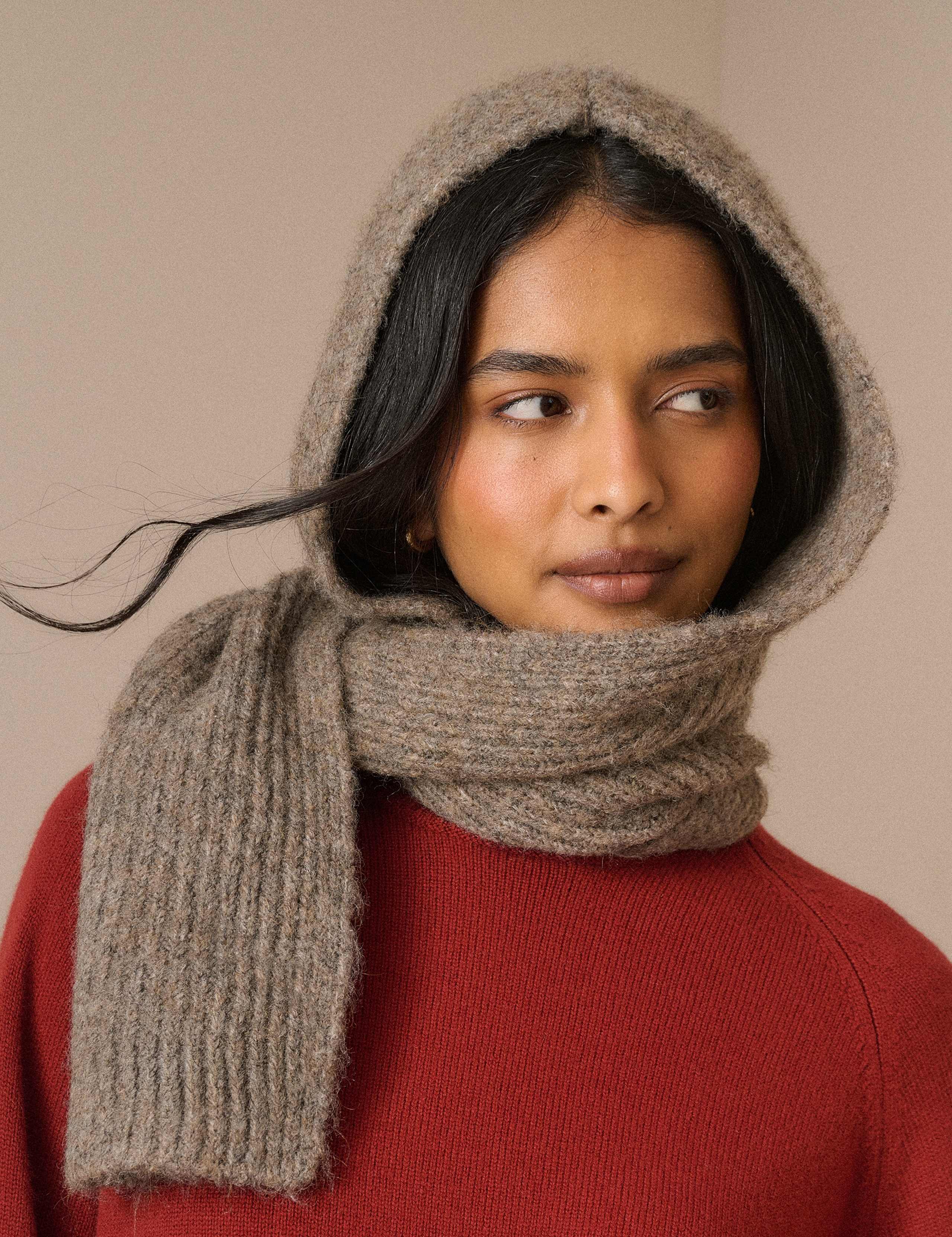 Hooded Scarf with Wool 3 of 5