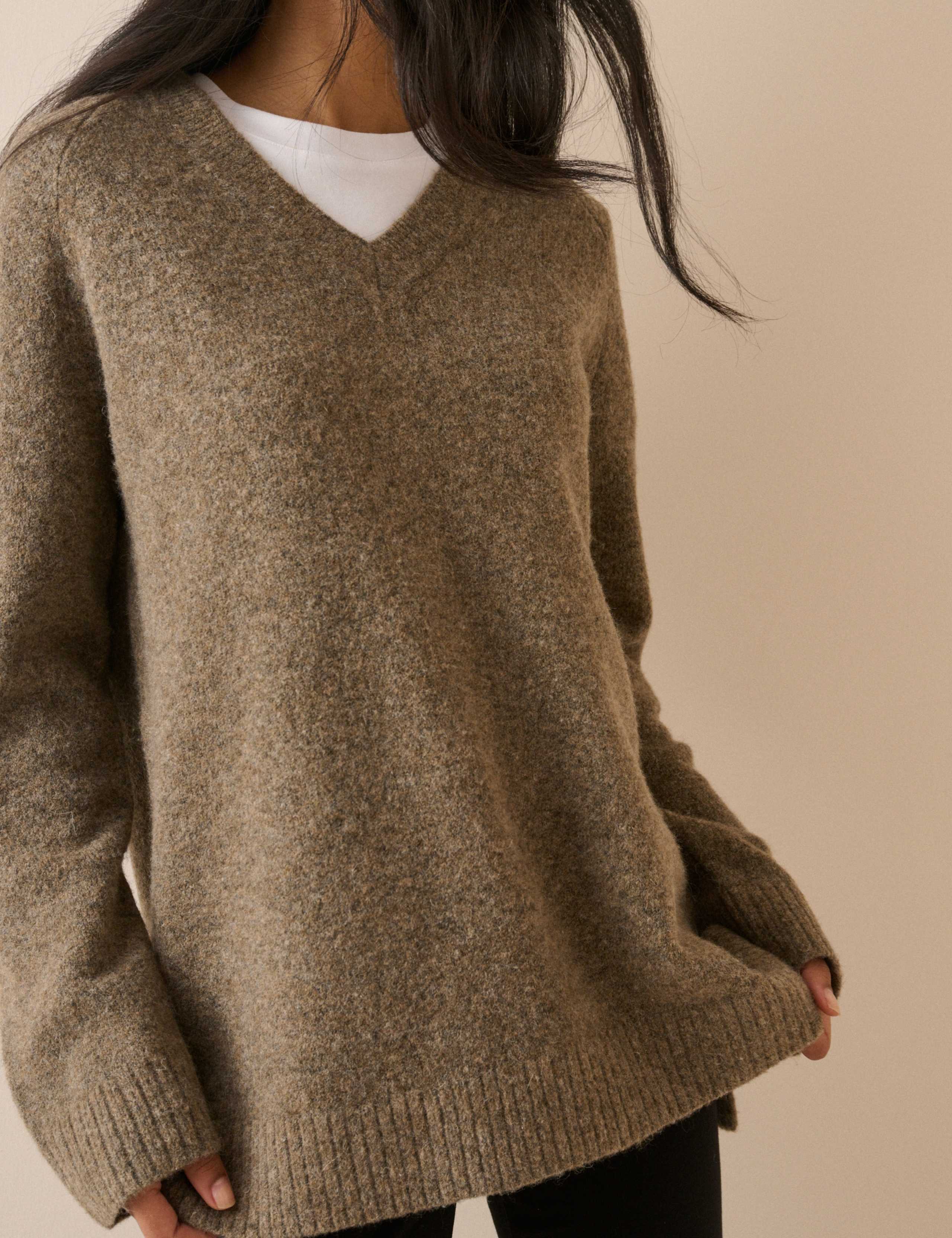 V-Neck Longline Jumper with Wool 1 of 4