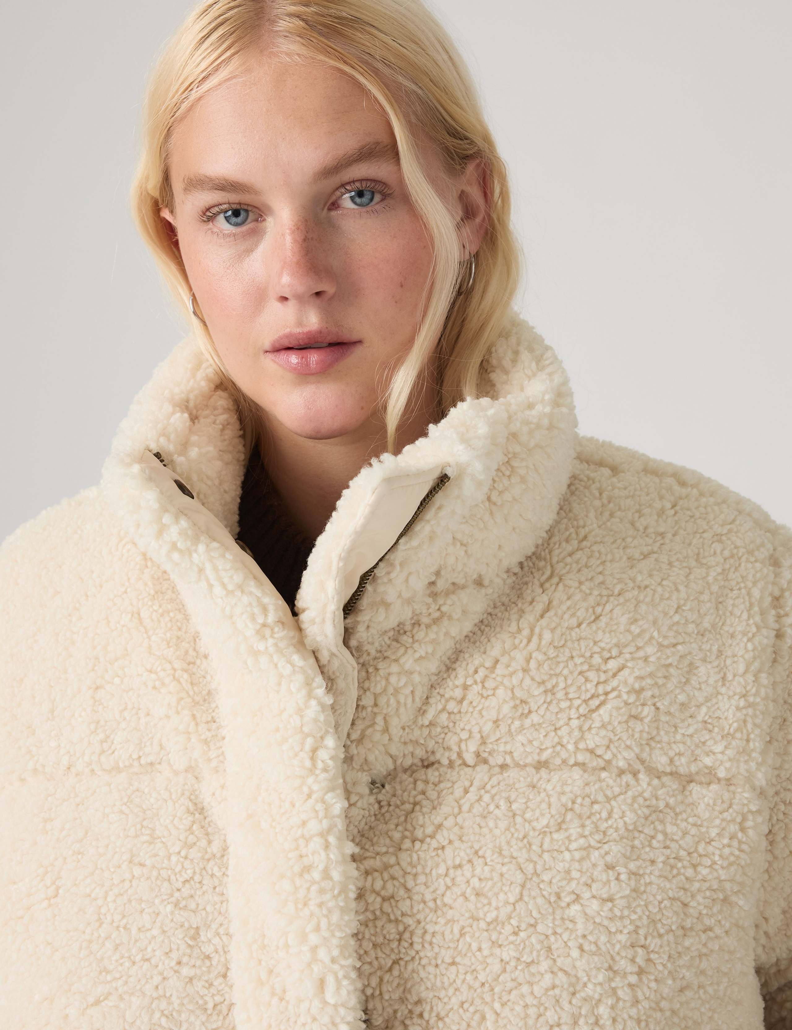 Funnel Neck Cropped Puffer Jacket 4 of 6