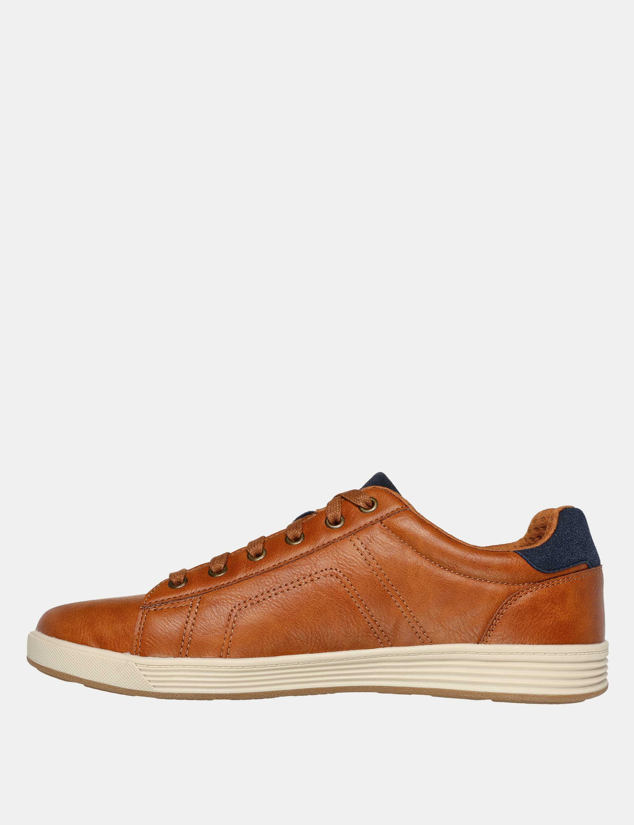 Cavell Hensley Trainers 3 of 5