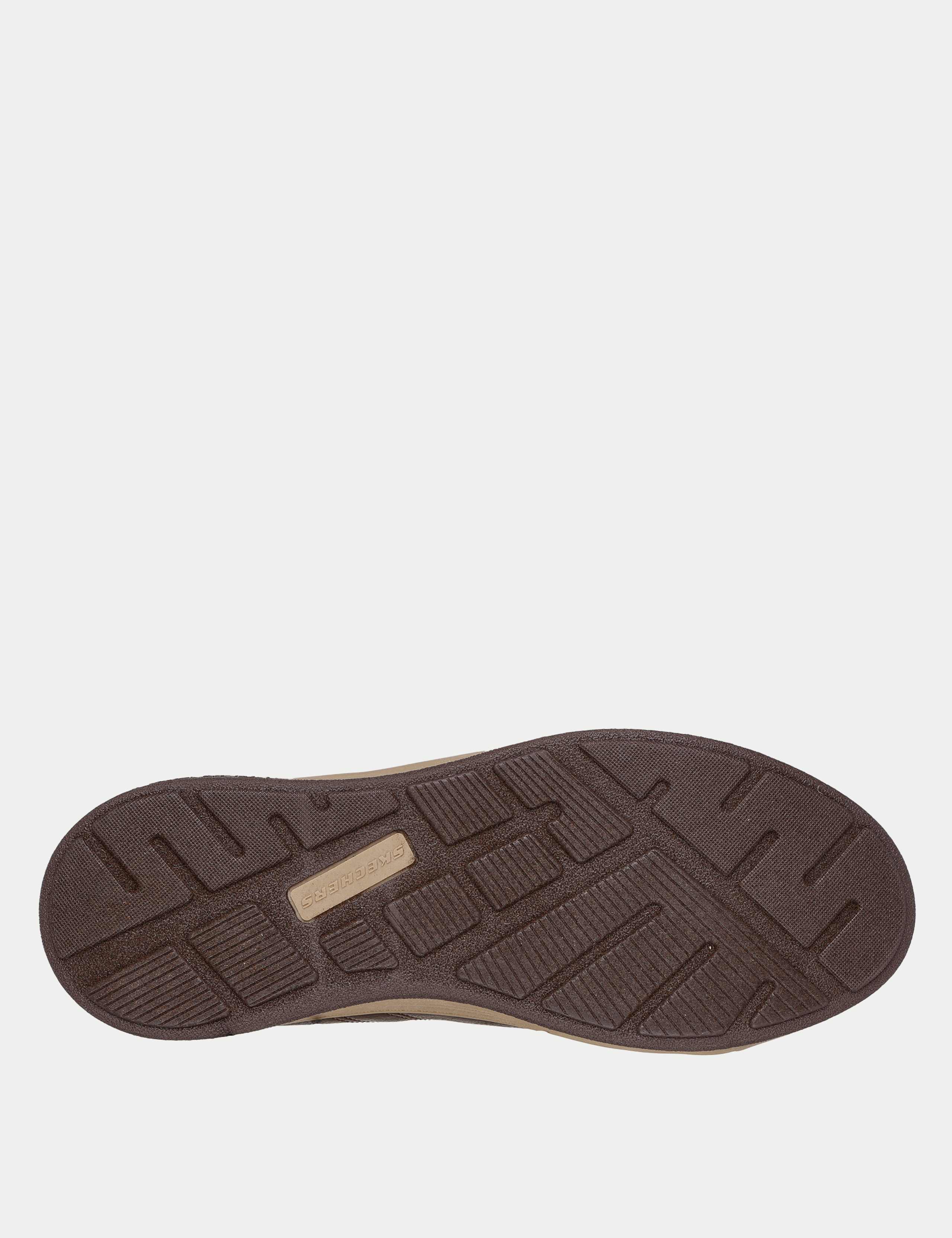 Cavell Hensley Trainers 5 of 5