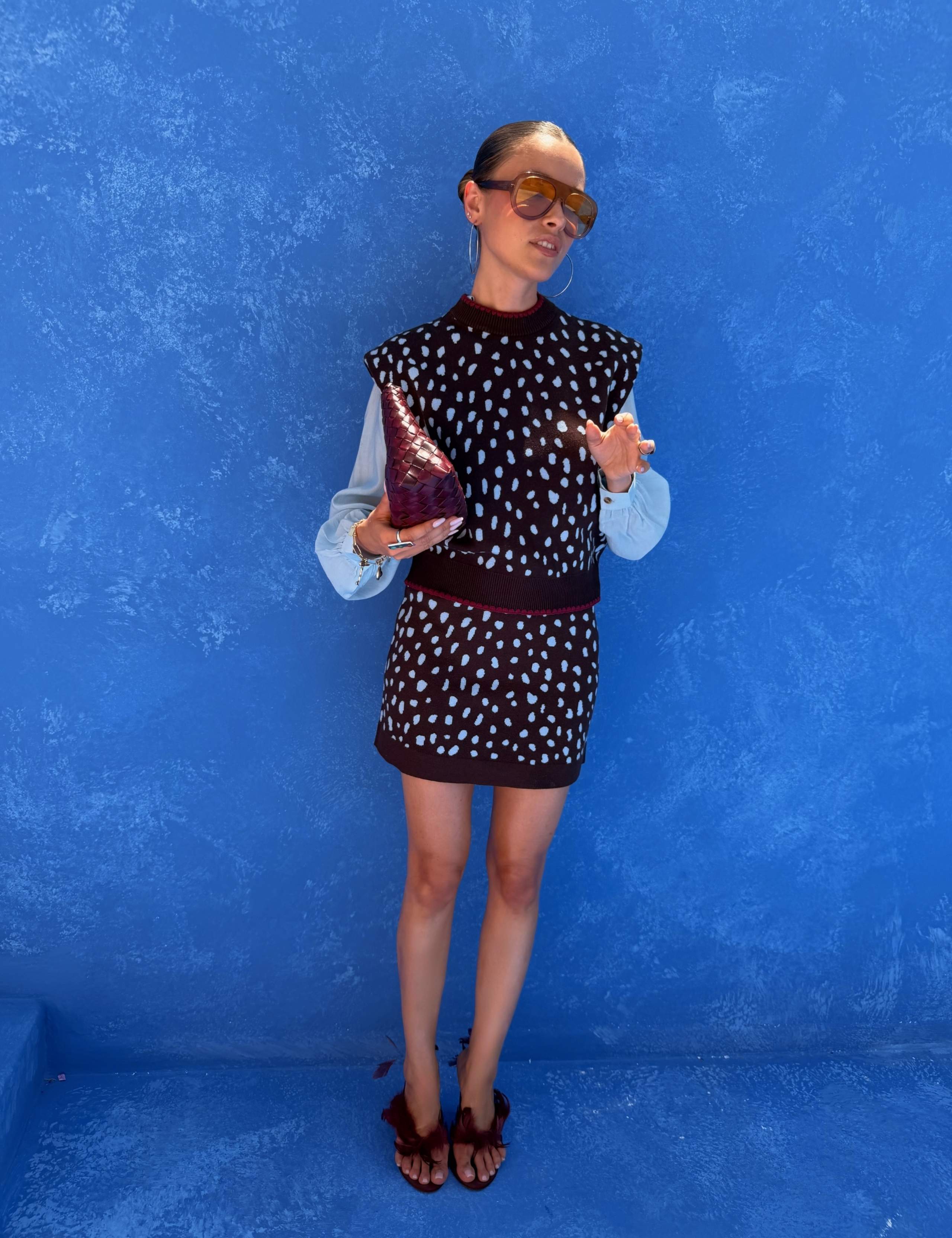 Spot Print Fitted Knitted Vest 2 of 3