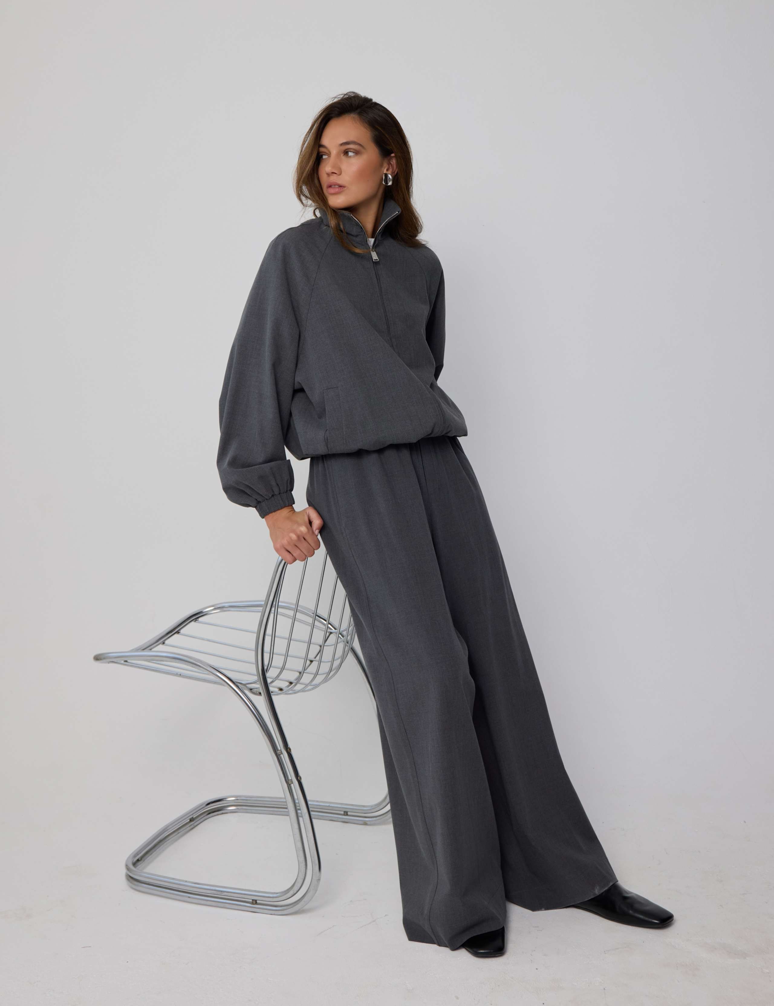 Woven Pull On Relaxed Straight Trousers 3 of 6