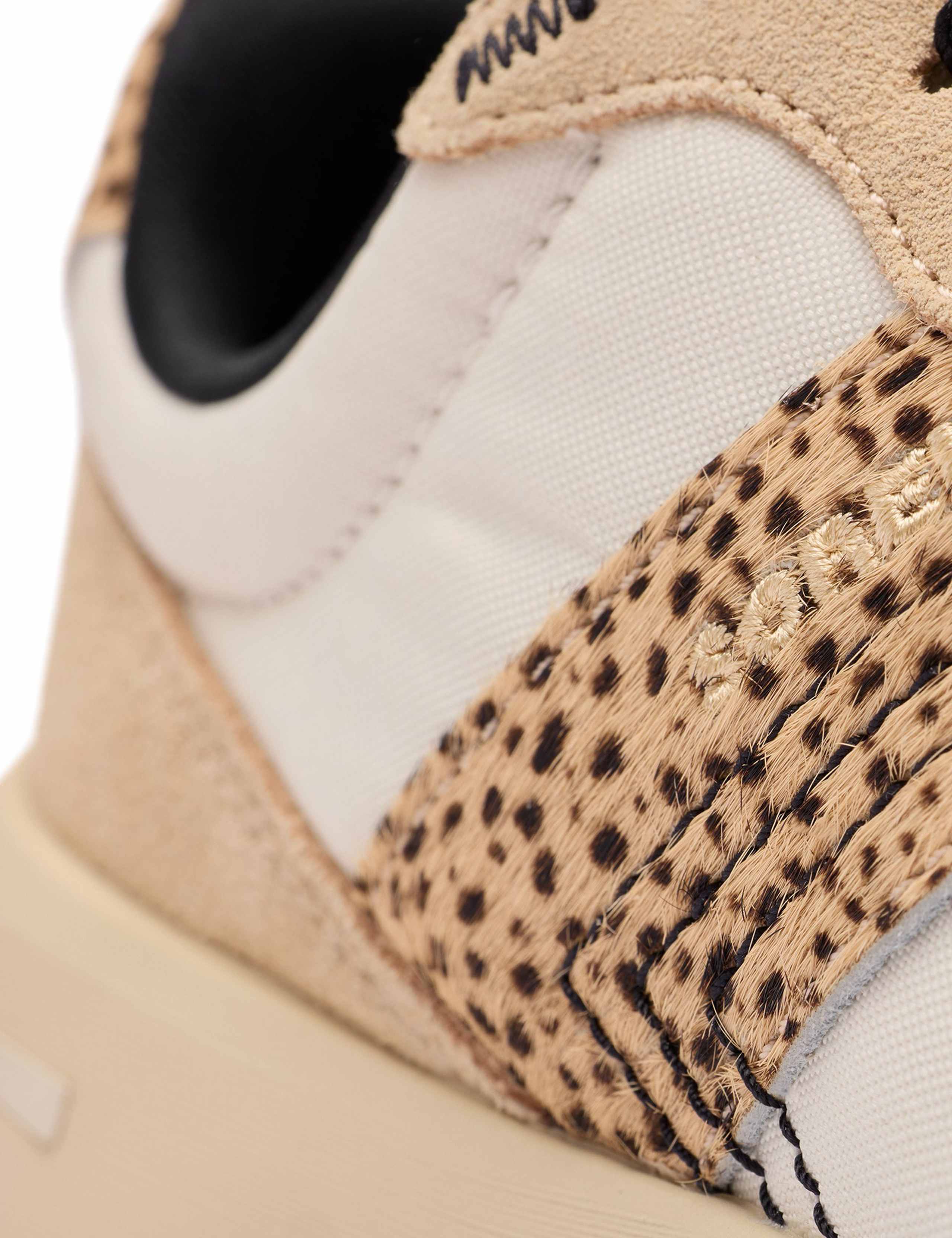 Kinetic™ Ember Trainers 8 of 9