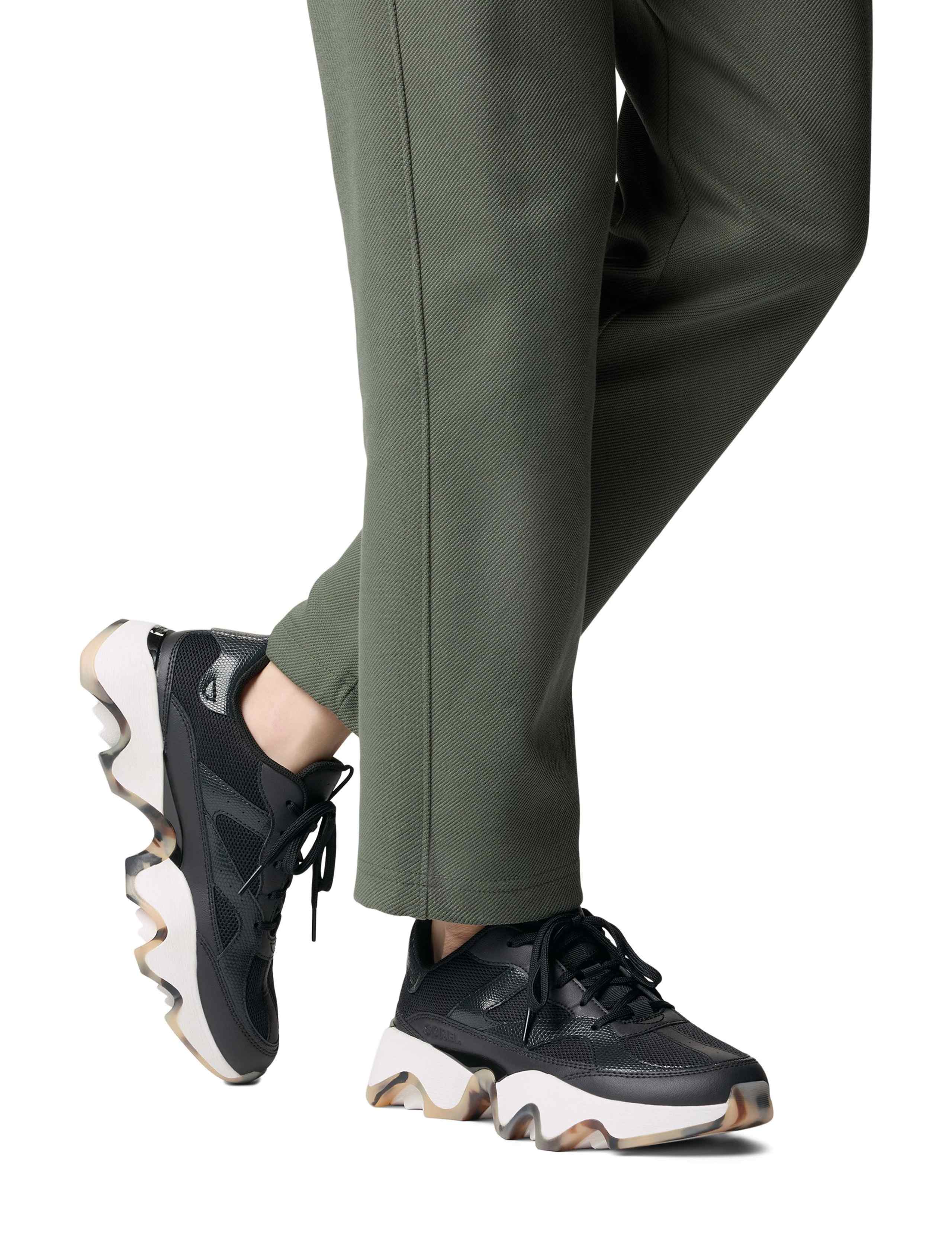 Kinetic™ Array Leather Platform Trainers 4 of 9