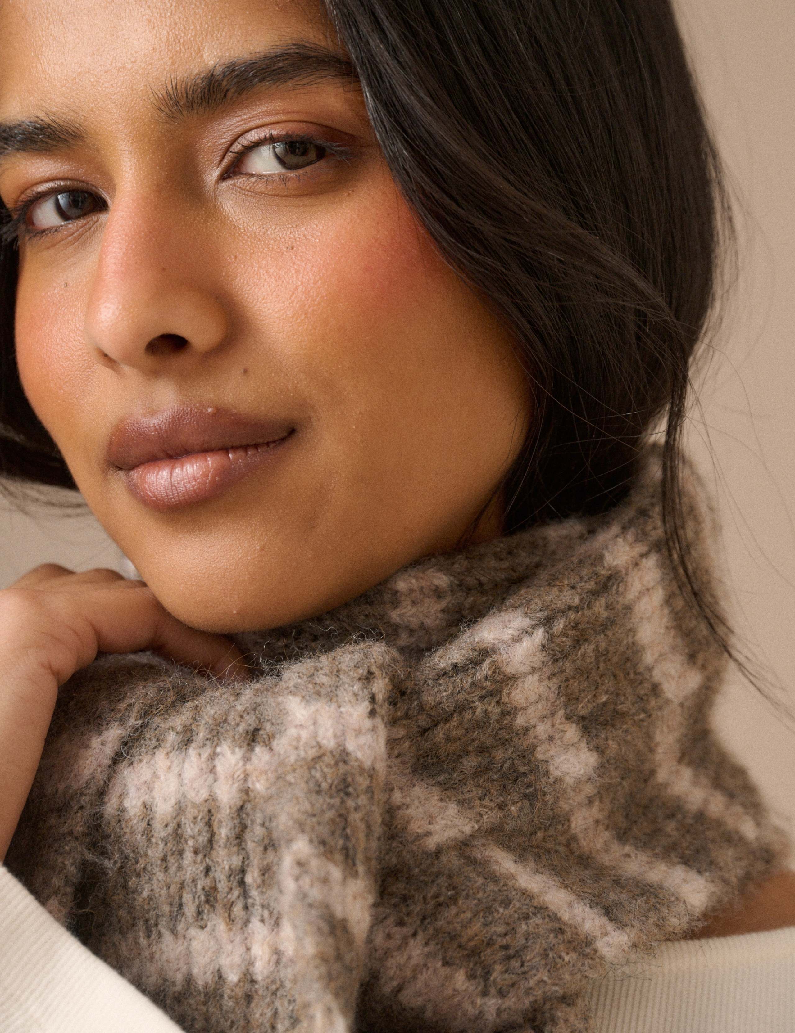 Knitted Striped Scarf 5 of 5