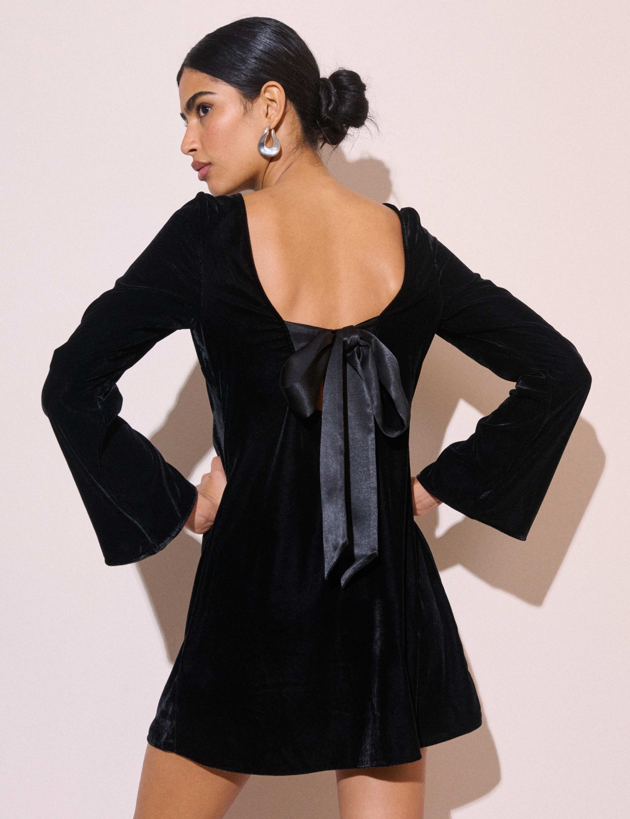 Crew Neck Tie Front Mini Smock Dress 2 of 5