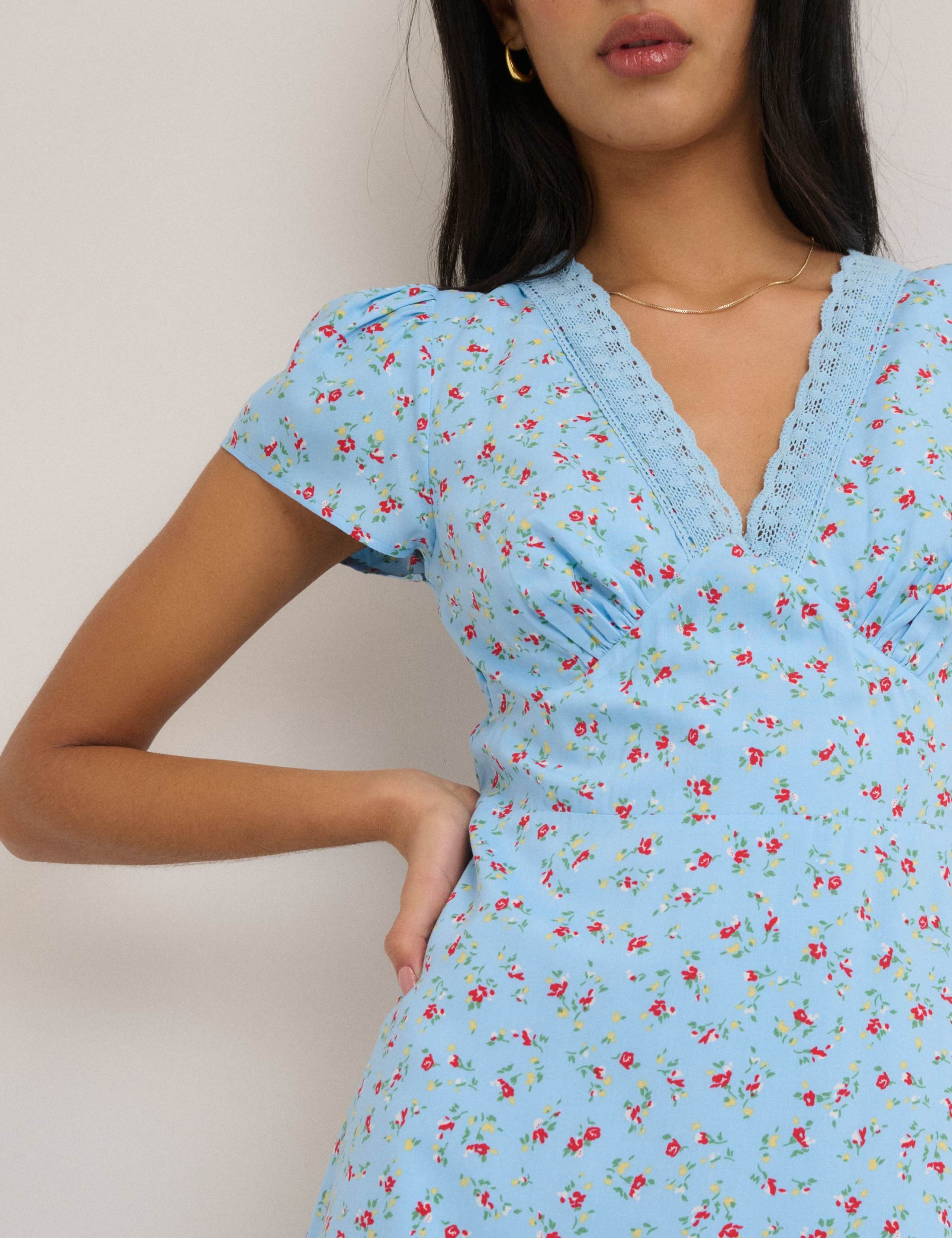 Floral V-Neck Midi Tea Dress 4 of 5