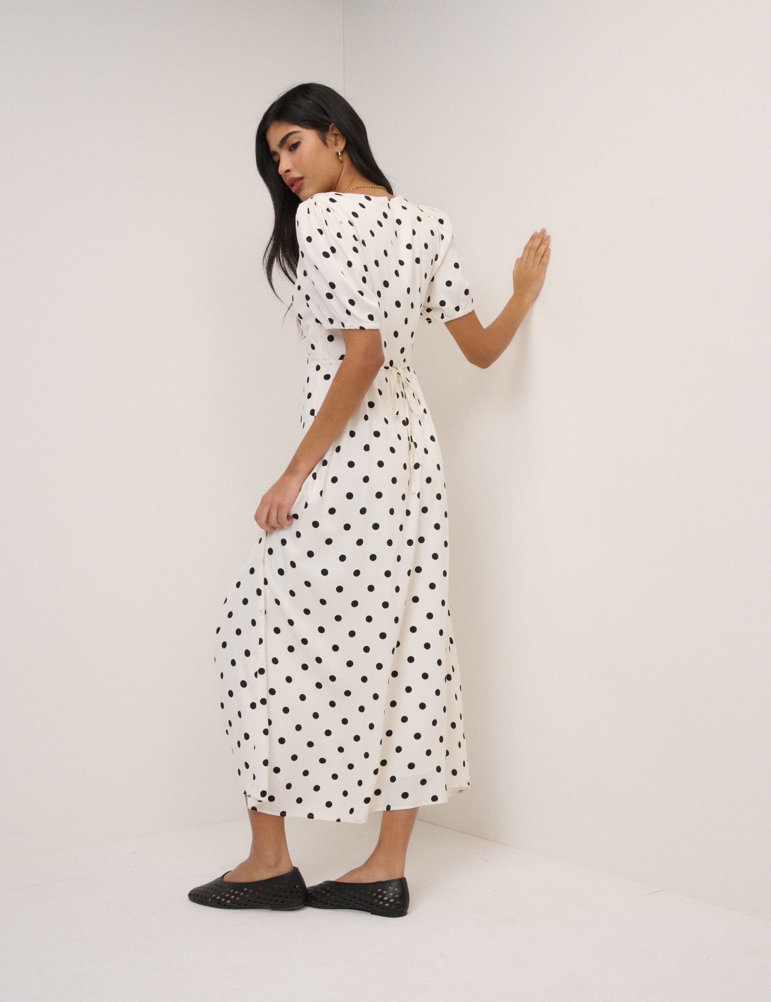 Polka Dot Sweetheart Neckline Midi Dress 5 of 5