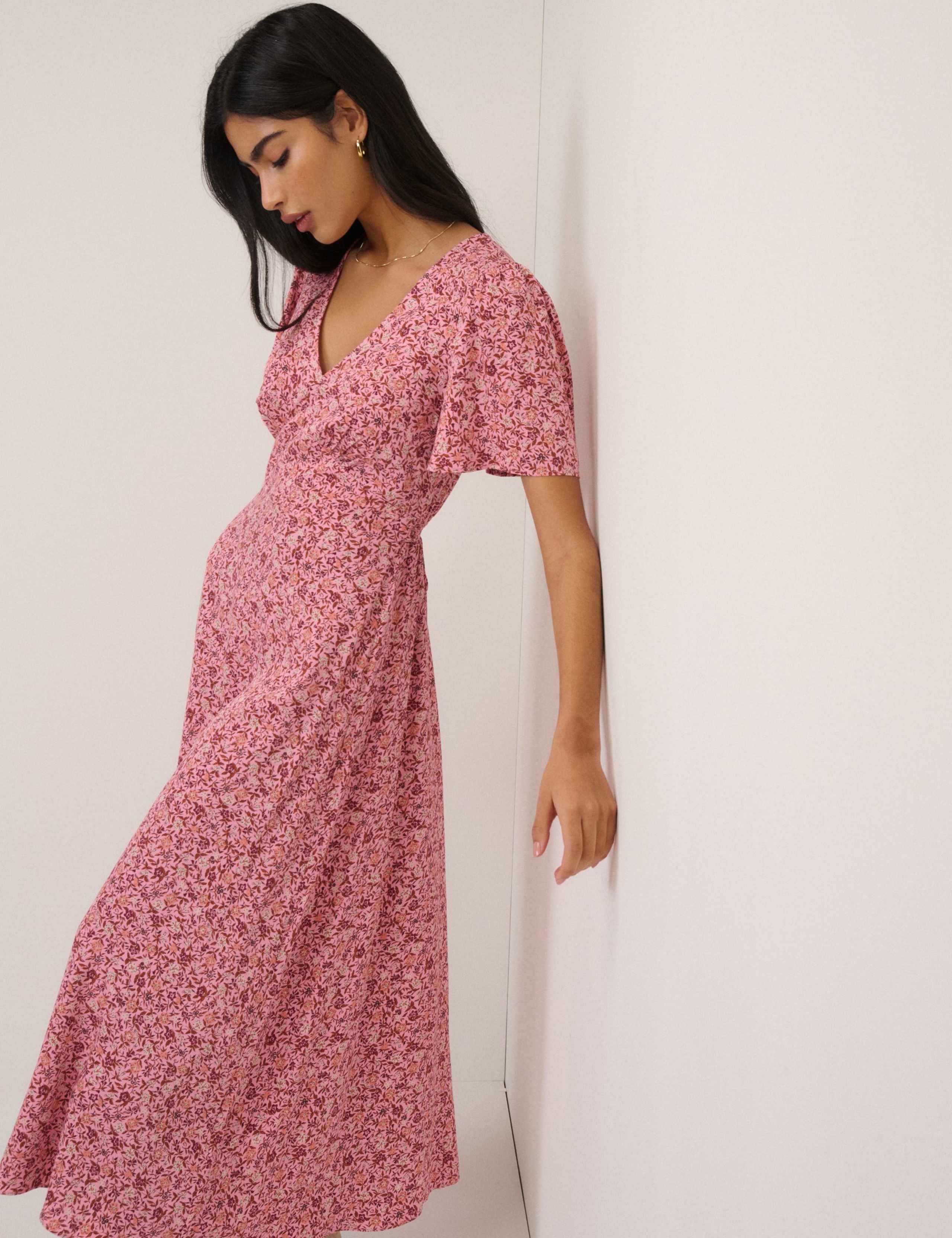 Floral V-Neck Midi Waisted Tea Dress 2 of 5