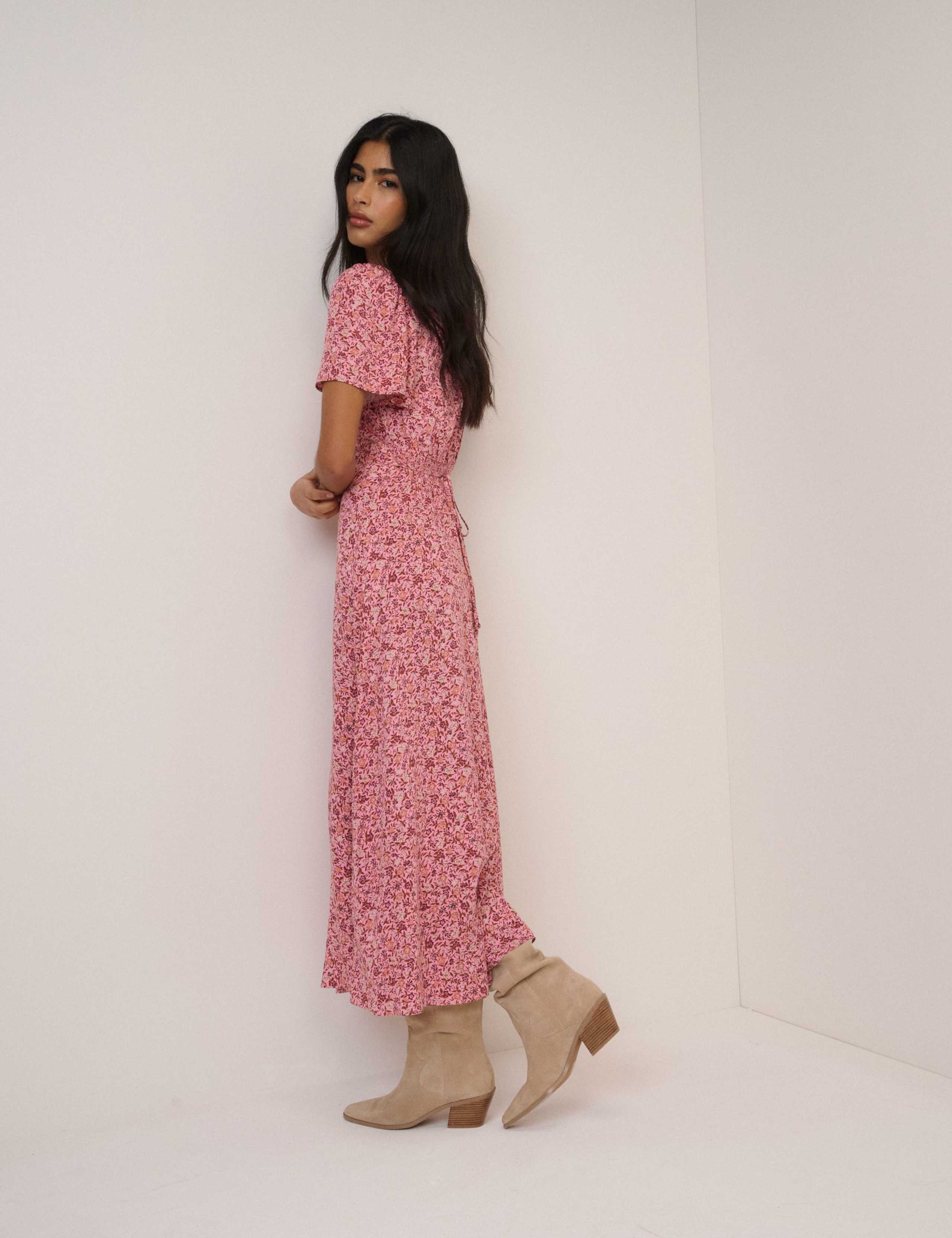 Floral V-Neck Midi Waisted Tea Dress 3 of 5