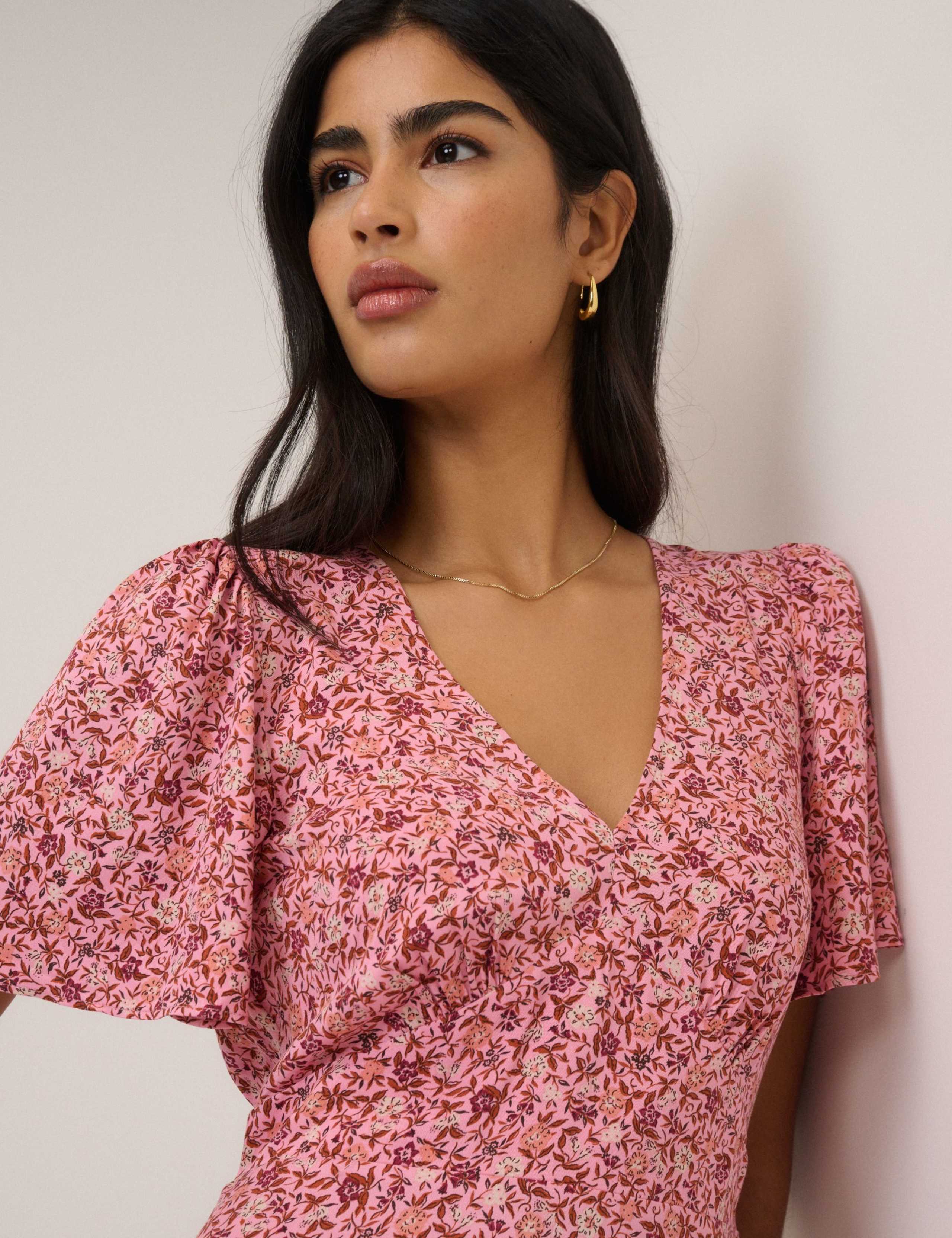 Floral V-Neck Midi Waisted Tea Dress 5 of 5