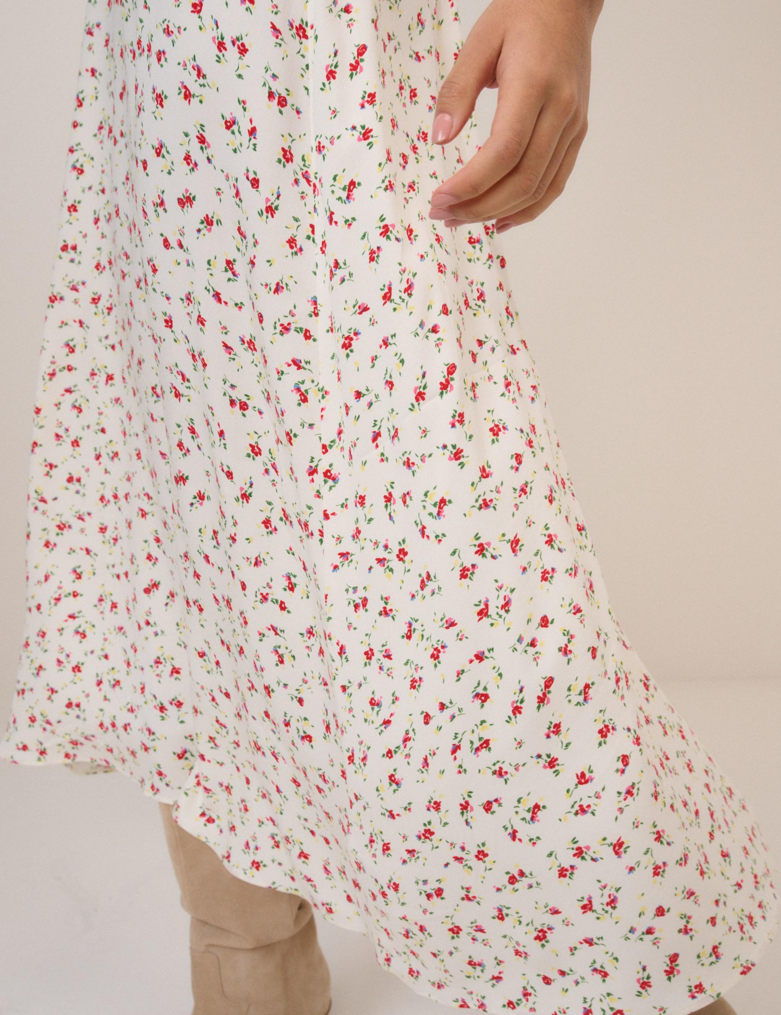 Floral V-Neck Midi Waisted Tea Dress 5 of 5