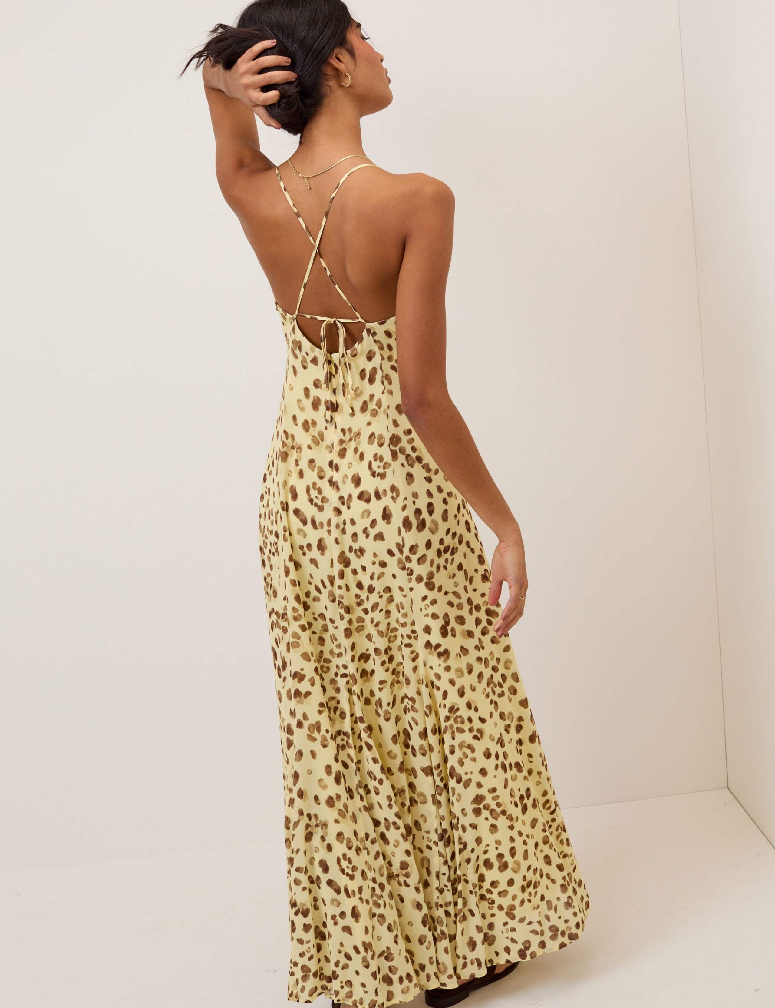 Printed Scoop Neck Midaxi Slip Dress 5 of 6