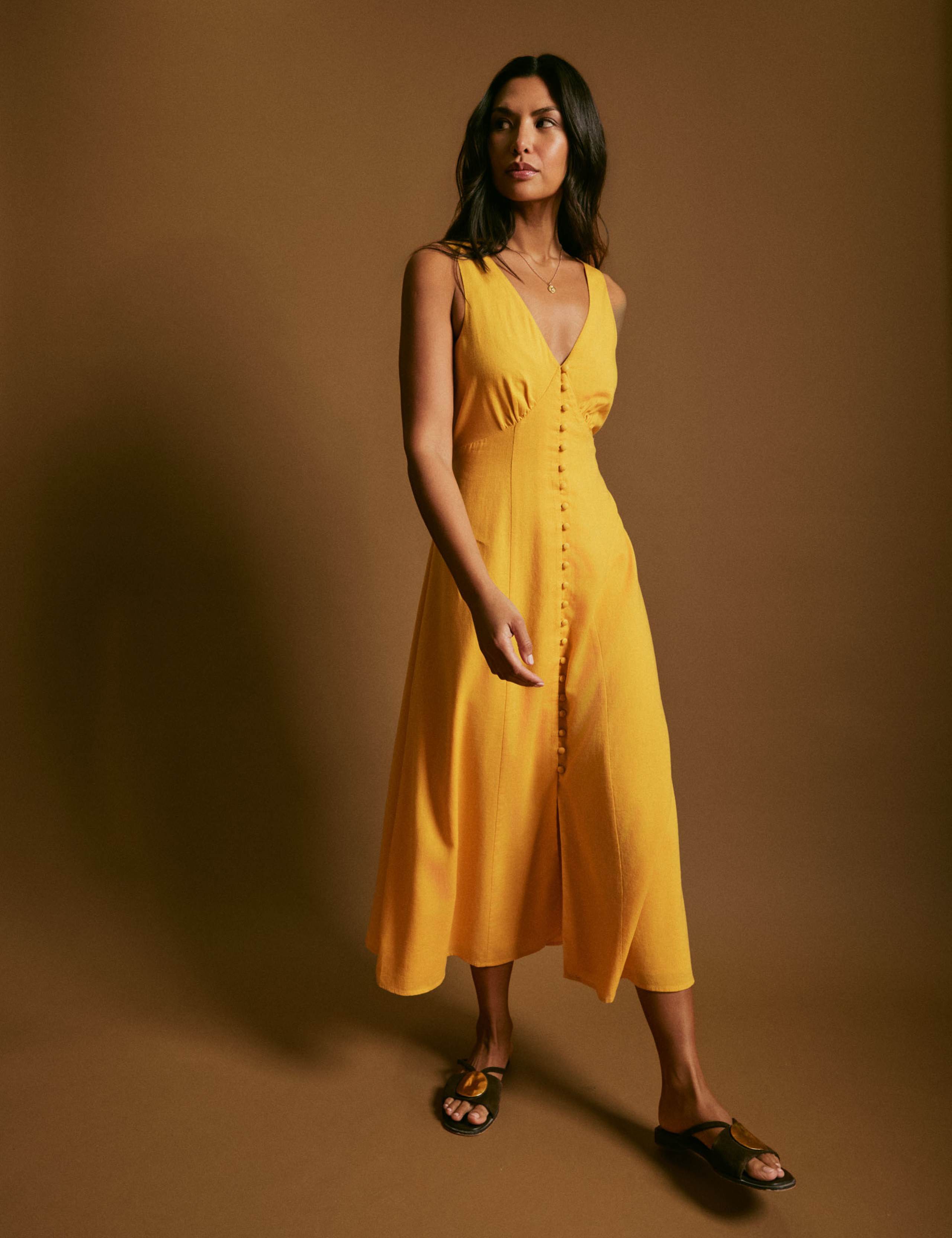 Lyocell Rich Midaxi Waisted Dress with Linen 2 of 5
