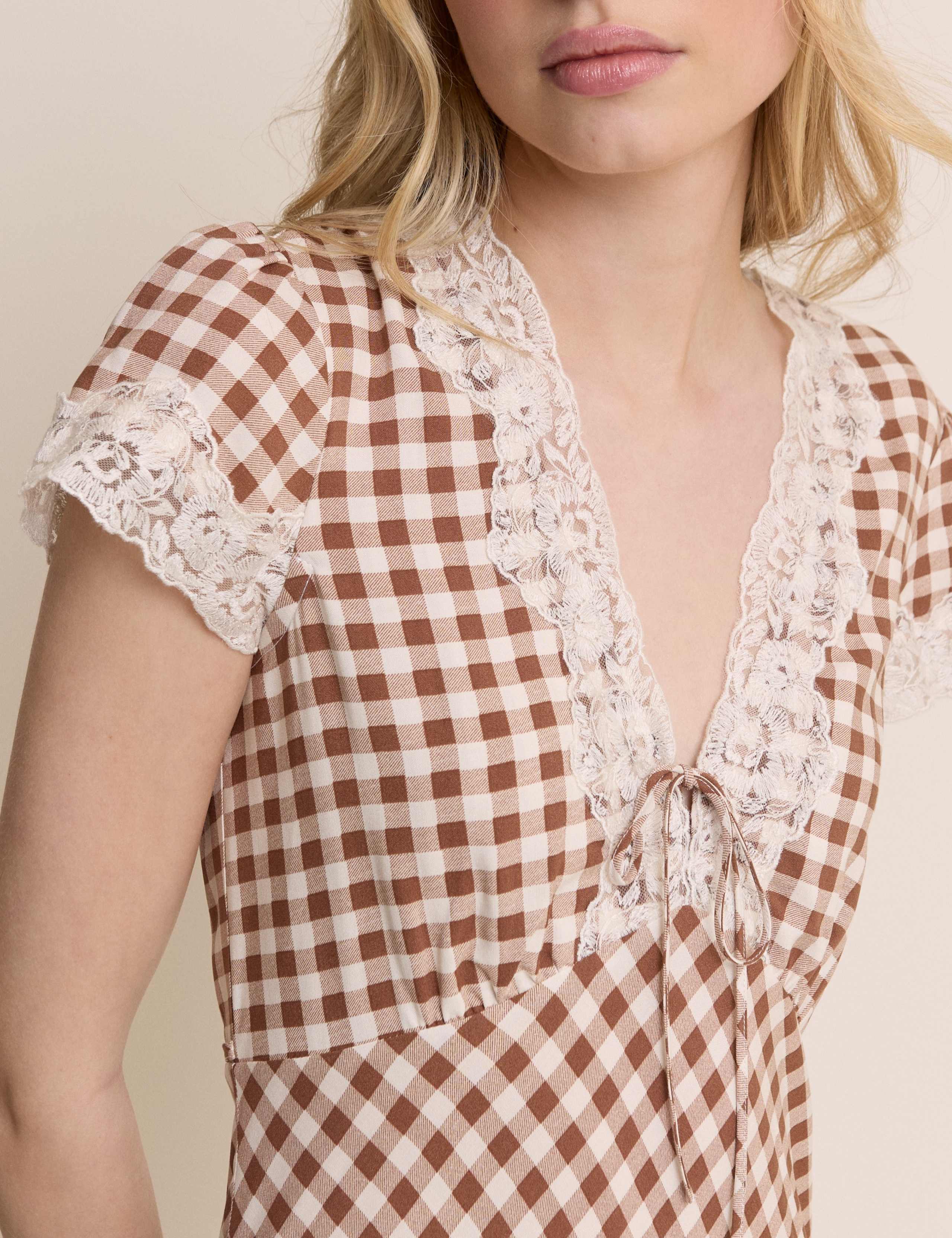 Checked V-Neck Lace Insert Midi Tea Dress 4 of 4