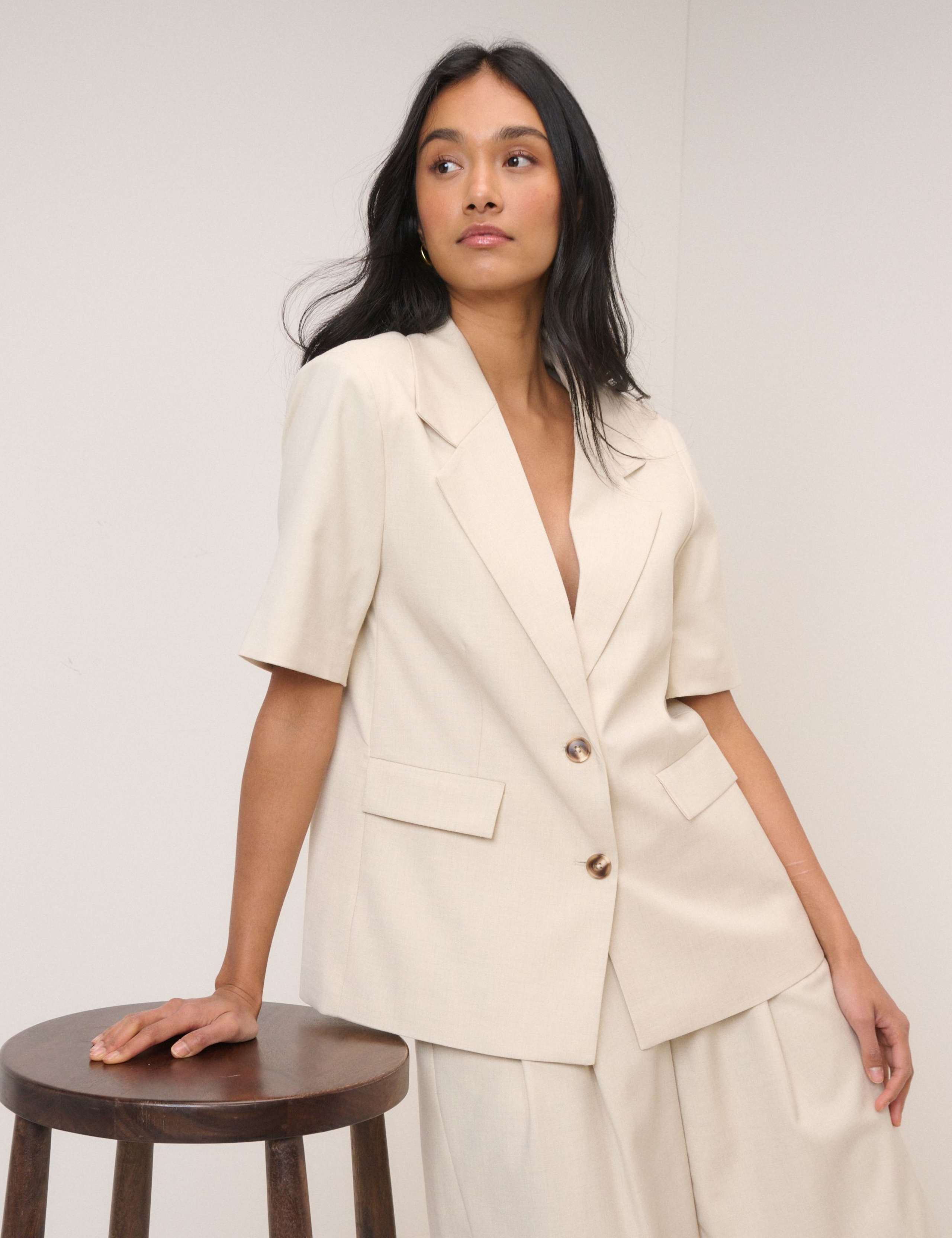 Relaxed Single Breasted Boyfriend Blazer 4 of 6