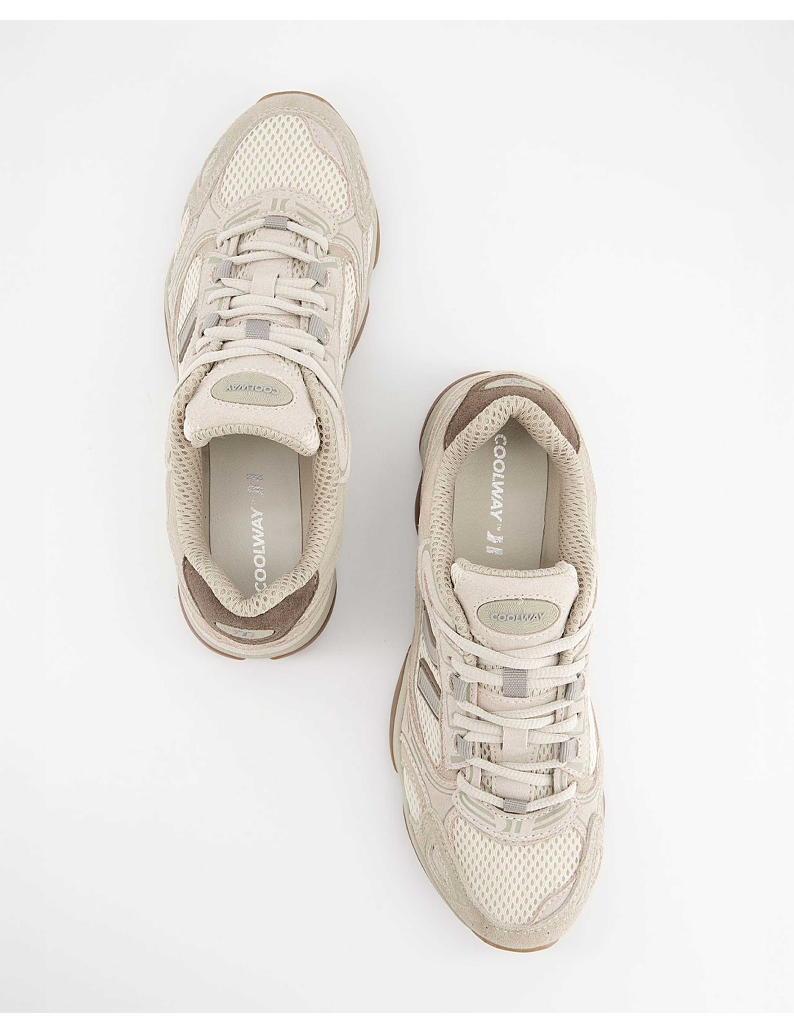 Smoke Retro Trainers 2 of 6