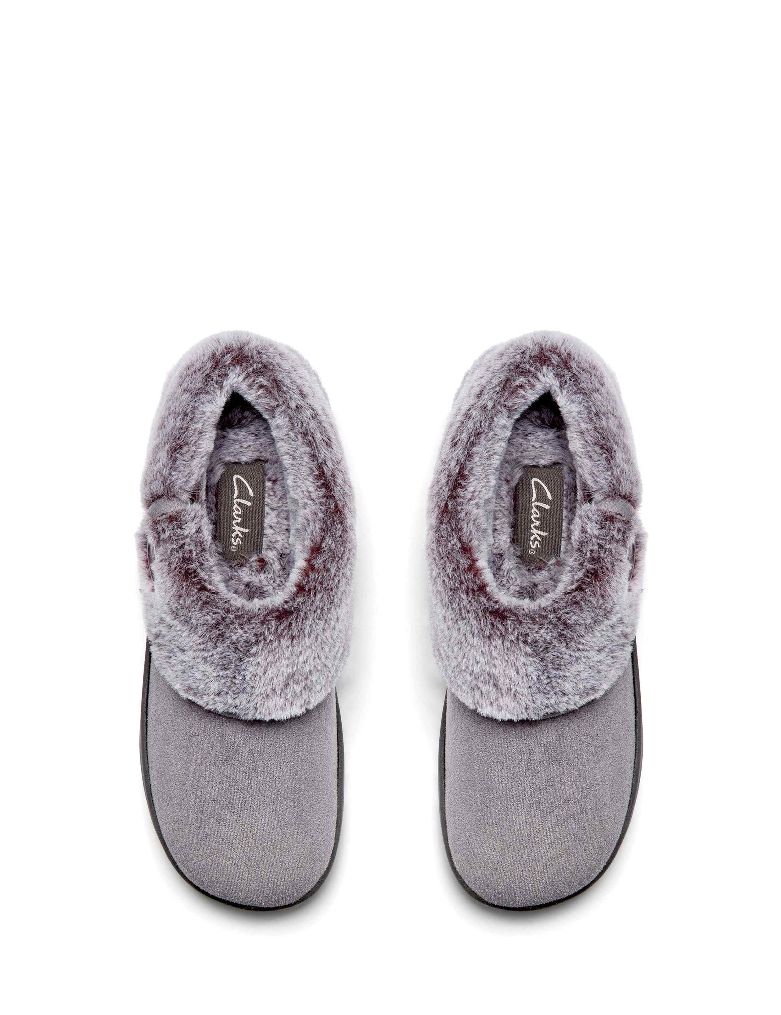 Mule Slippers 3 of 6