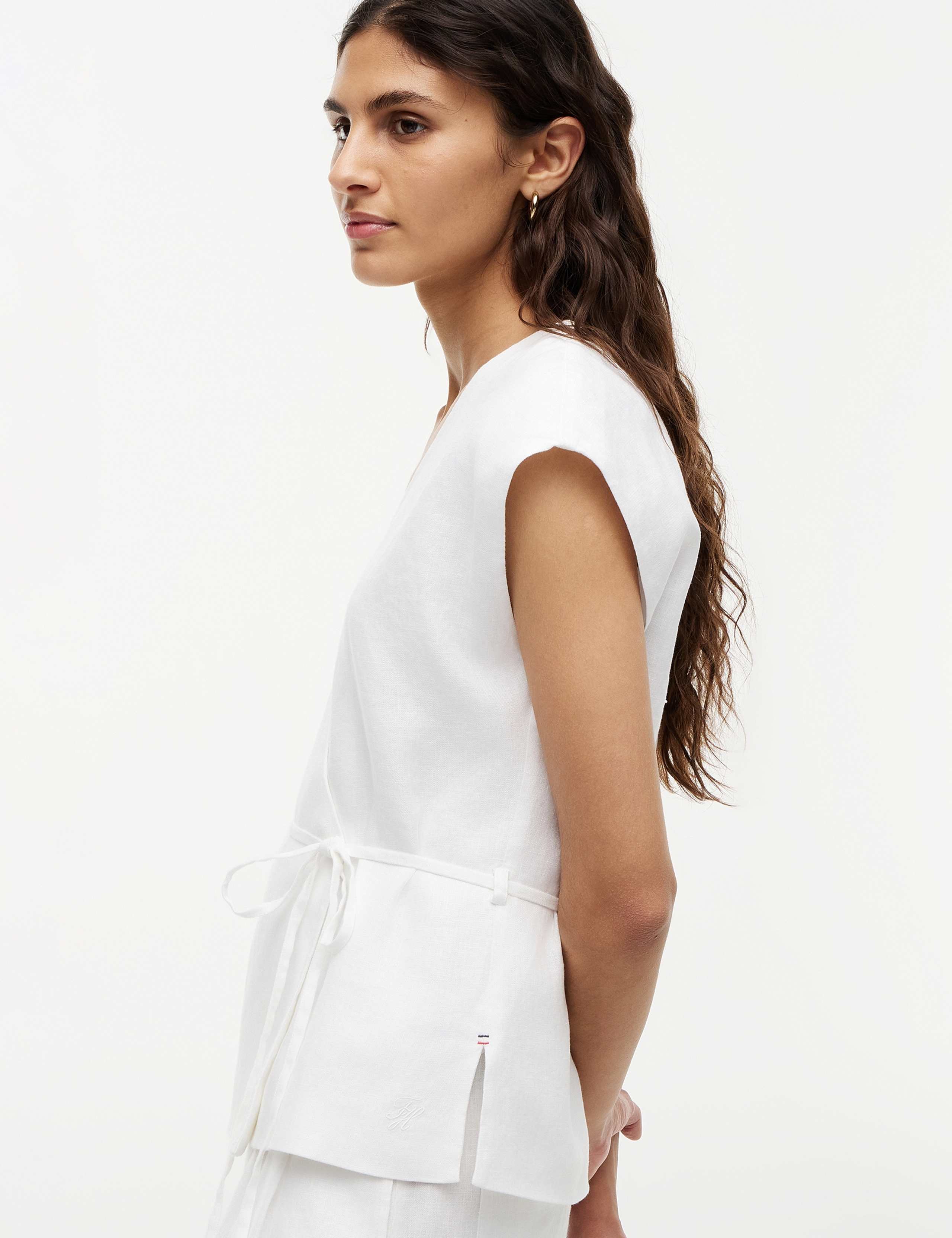 Linen Rich V-Neck Tie Detail Vest 4 of 5