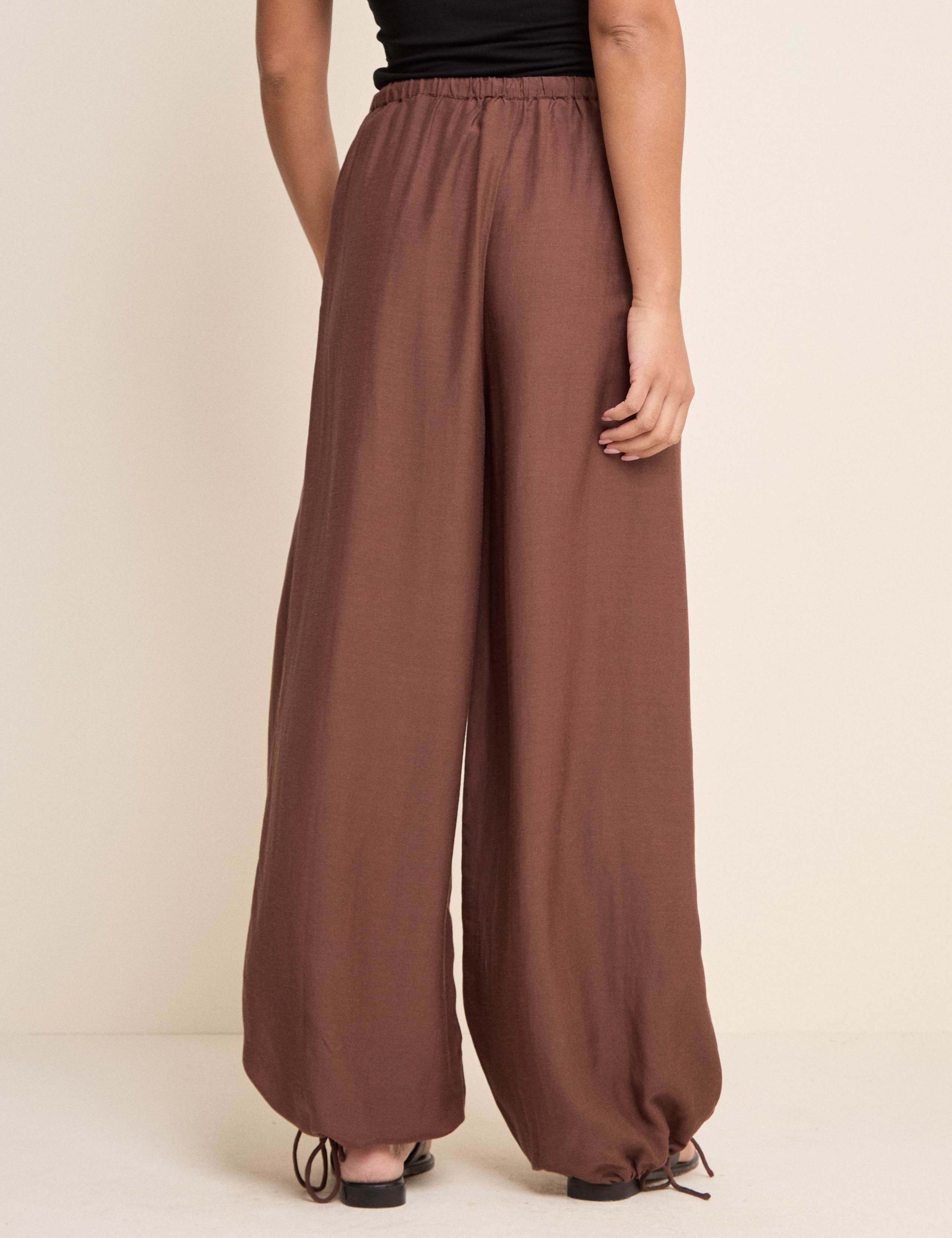 Balloon Cuffed Relaxed Trousers with Linen 2 of 5