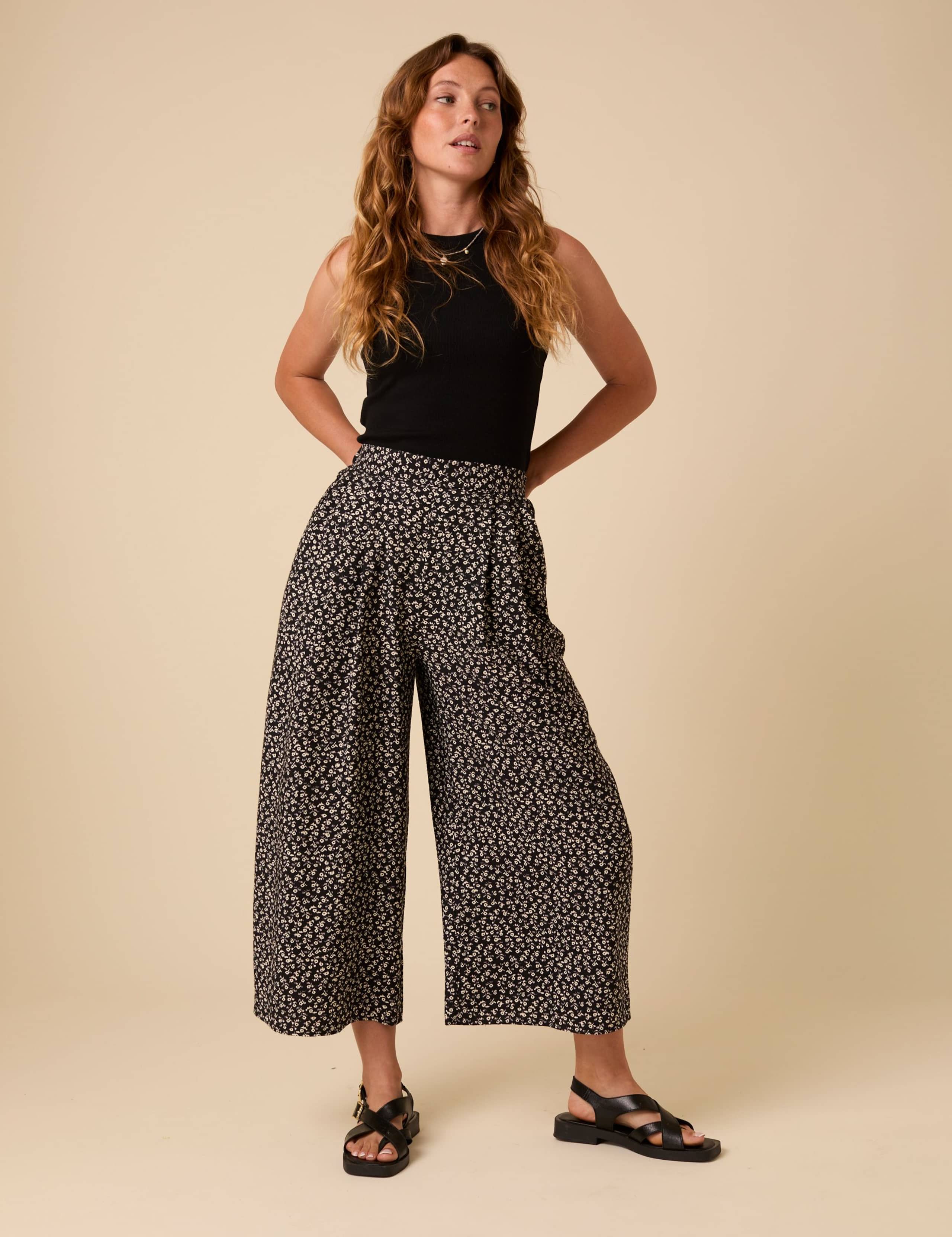 Floral Elasticated Waist Wide Leg Cropped Trousers 3 of 5