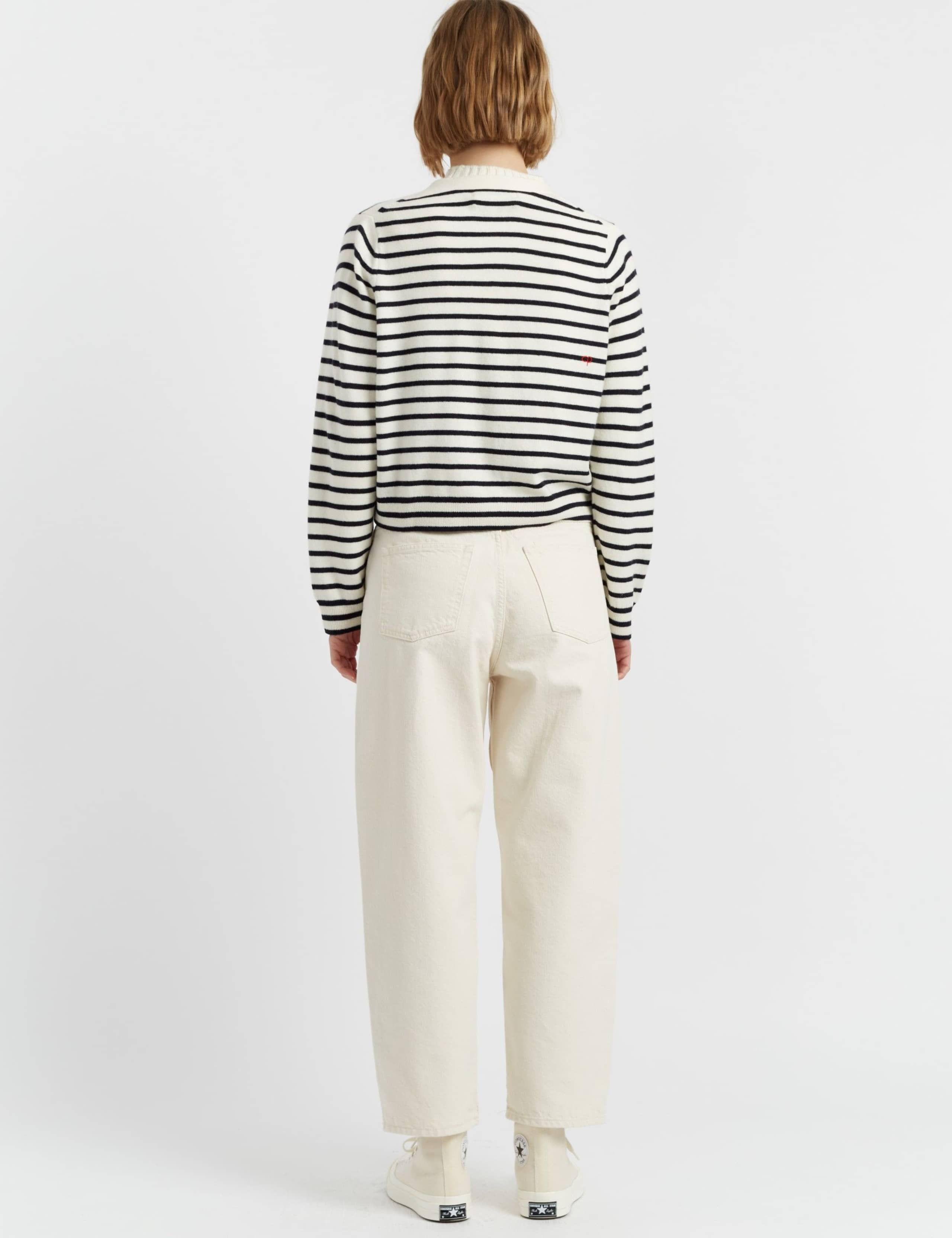 Wool Rich V-Neck Heart Cardigan with Cashmere 3 of 4