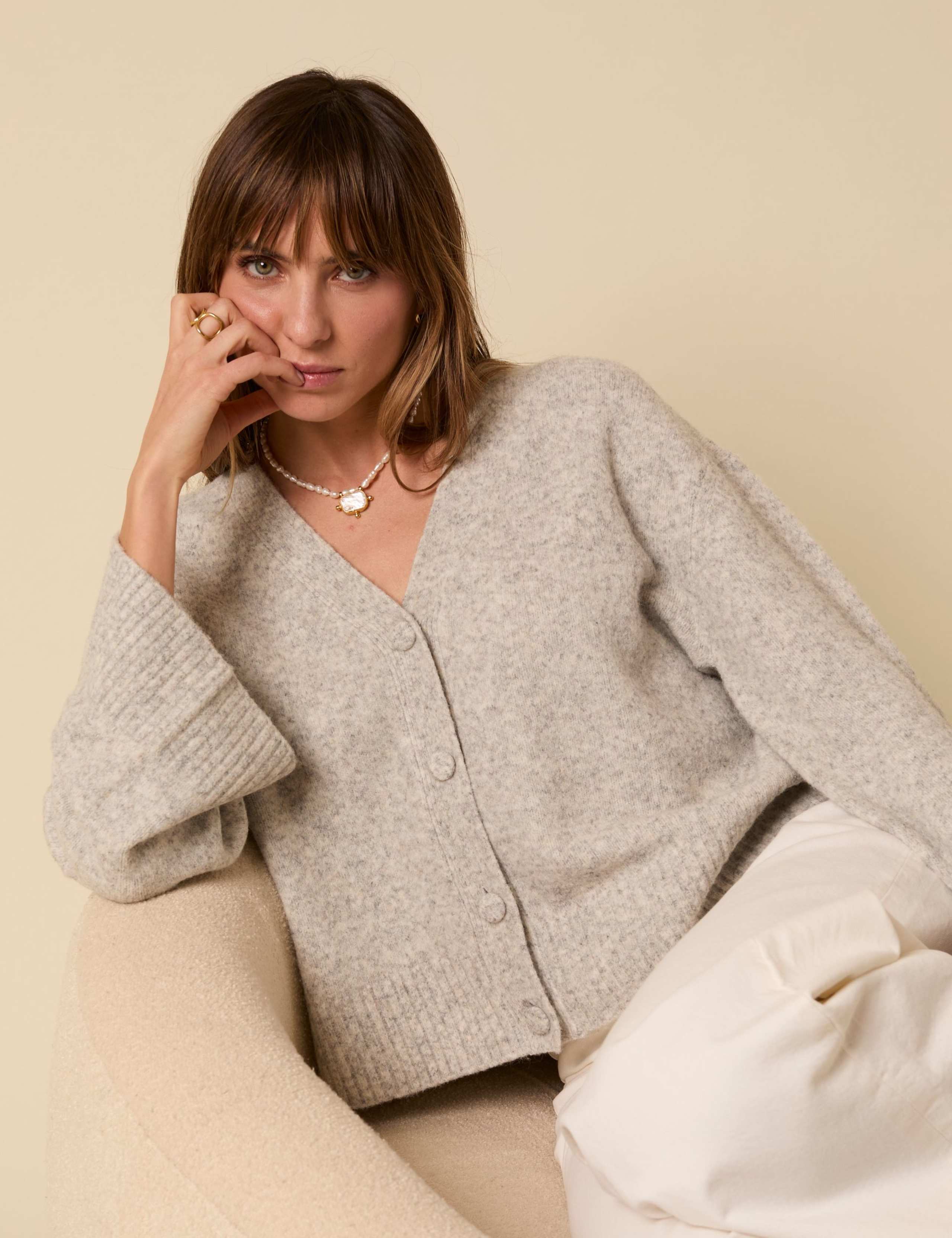 Textured V-Neck Relaxed Cardigan with Wool 2 of 4