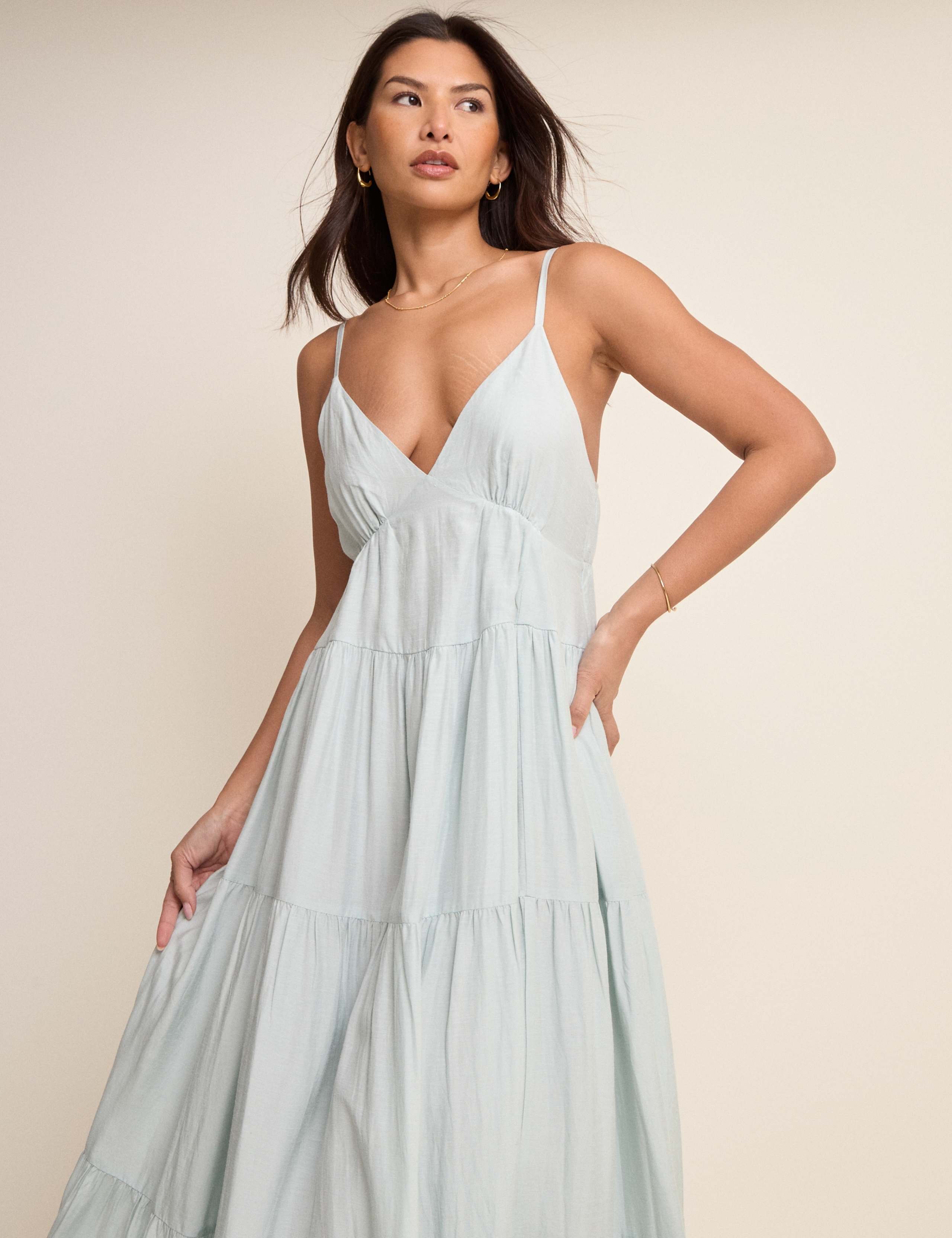 V-Neck Midaxi Tiered Dress with Linen 2 of 5