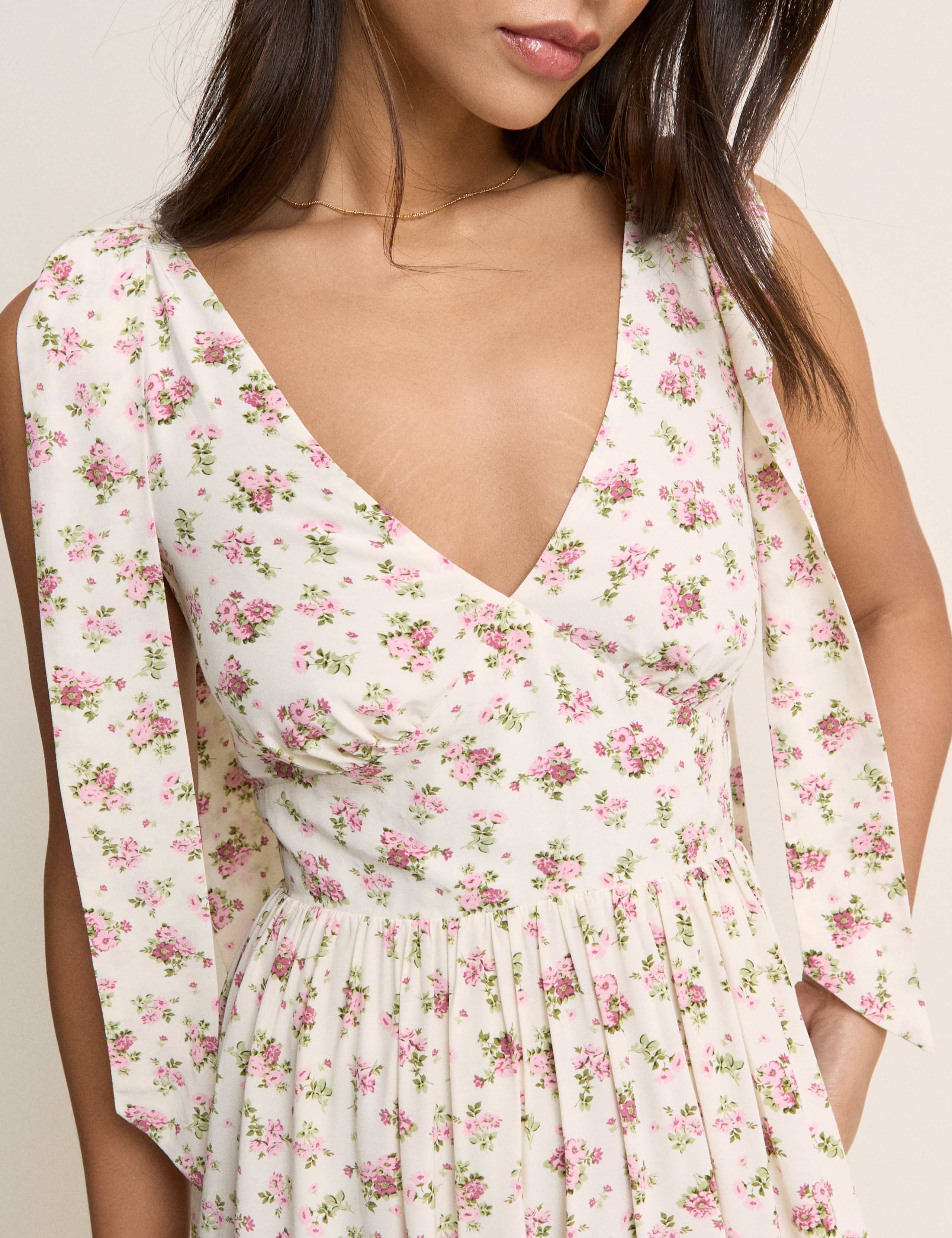 Floral V-Neck Bow Detail Midaxi Tiered Dress 2 of 5
